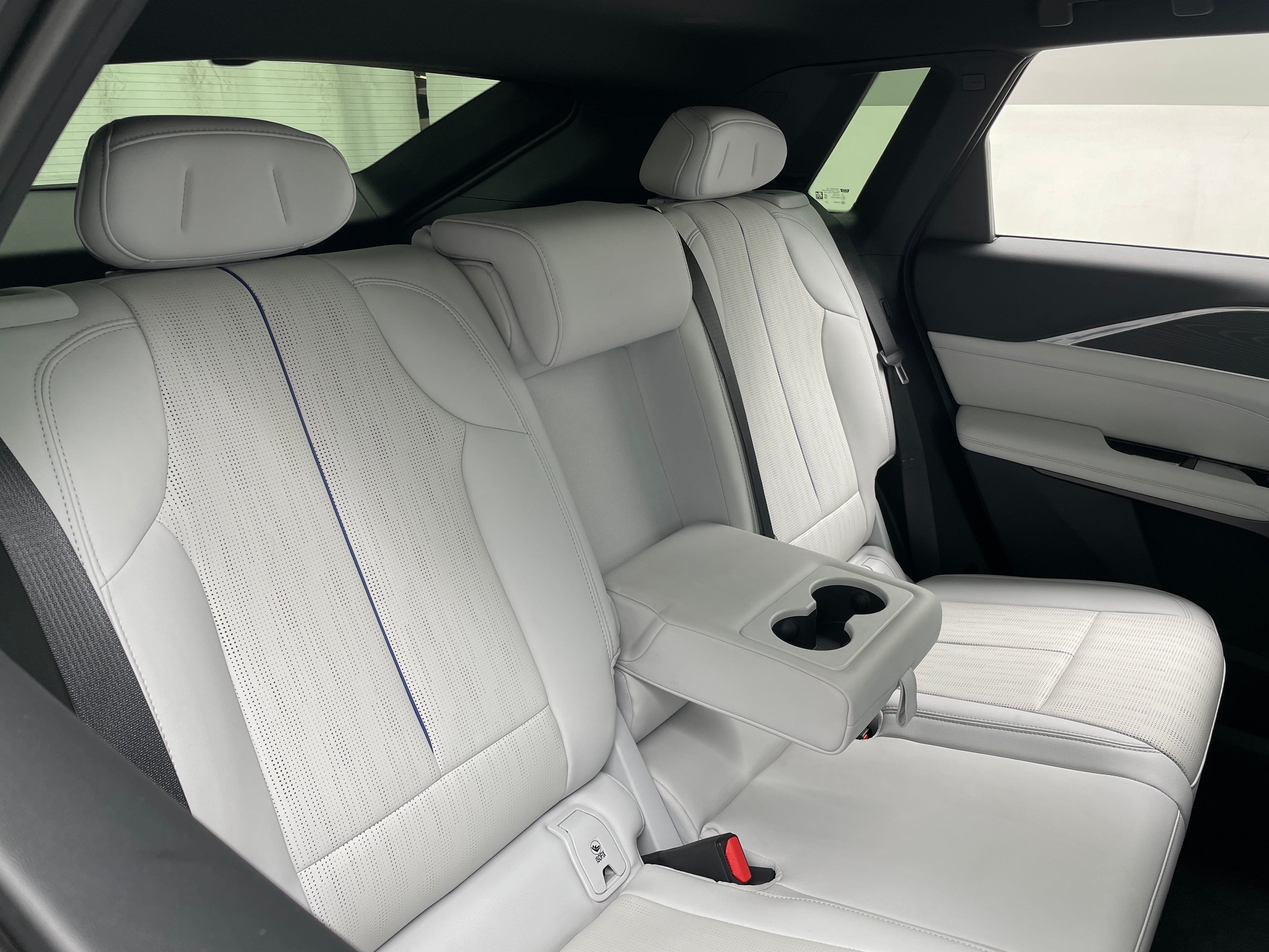 Used 2024 Cadillac LYRIQ Luxury 1 with VIN 1GYKPPRL9RZ133143 for sale in Auburn, WA