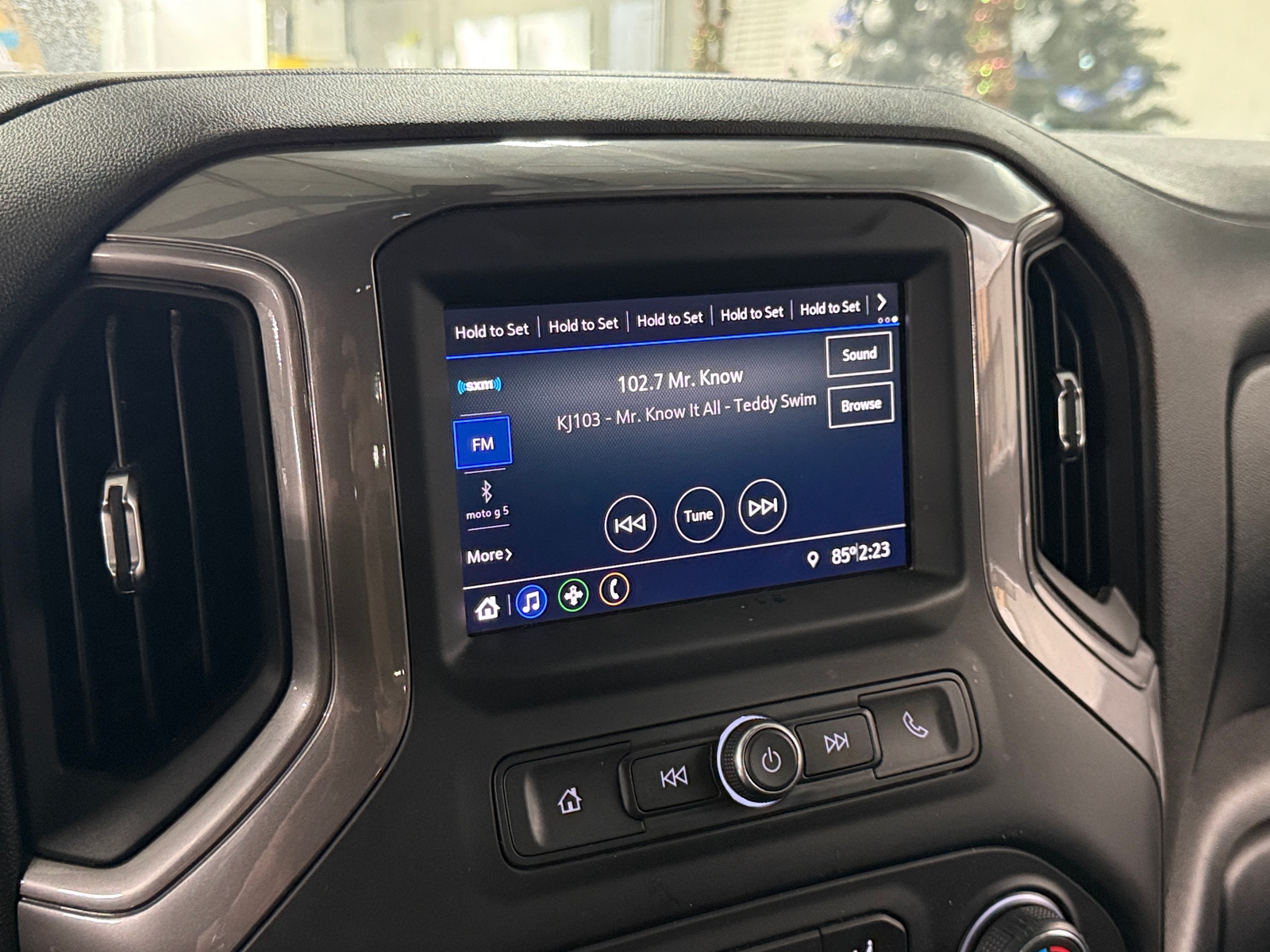 Thumbnail: 2021 Chevrolet Silverado 1500 - 4