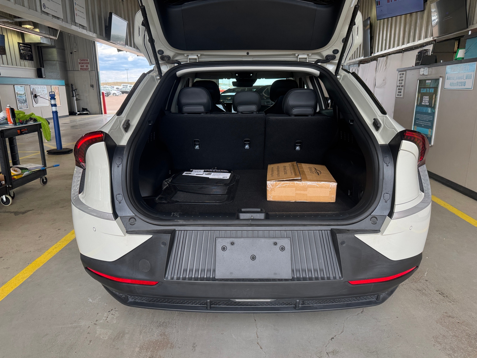 Thumbnail: 2024 Kia EV6 - 6