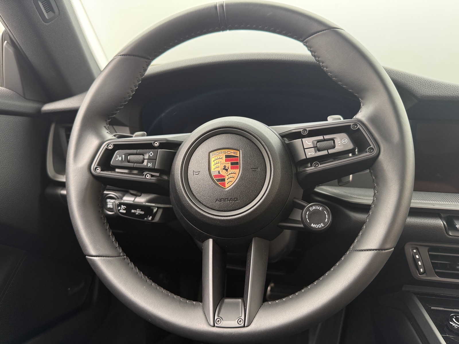 Thumbnail: 2025 Porsche 911 - 3