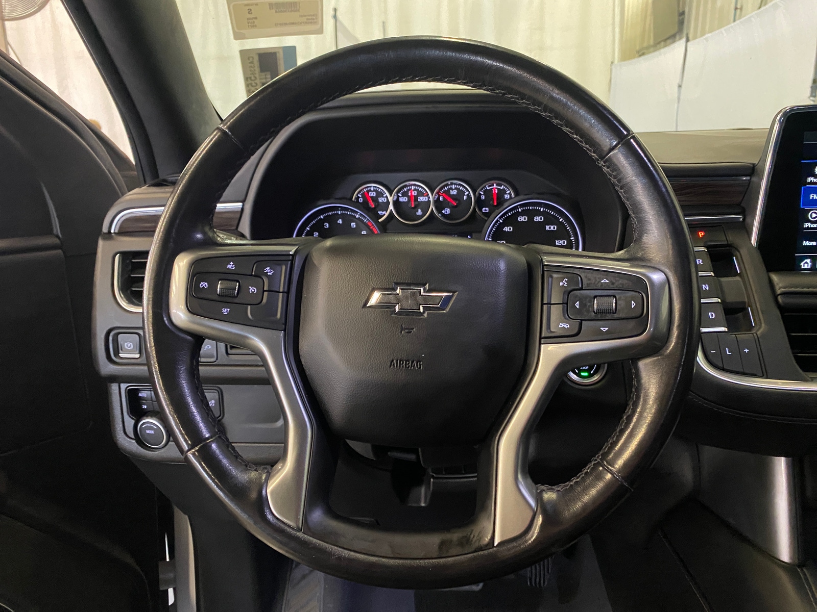 Thumbnail: 2021 Chevrolet Tahoe - 4