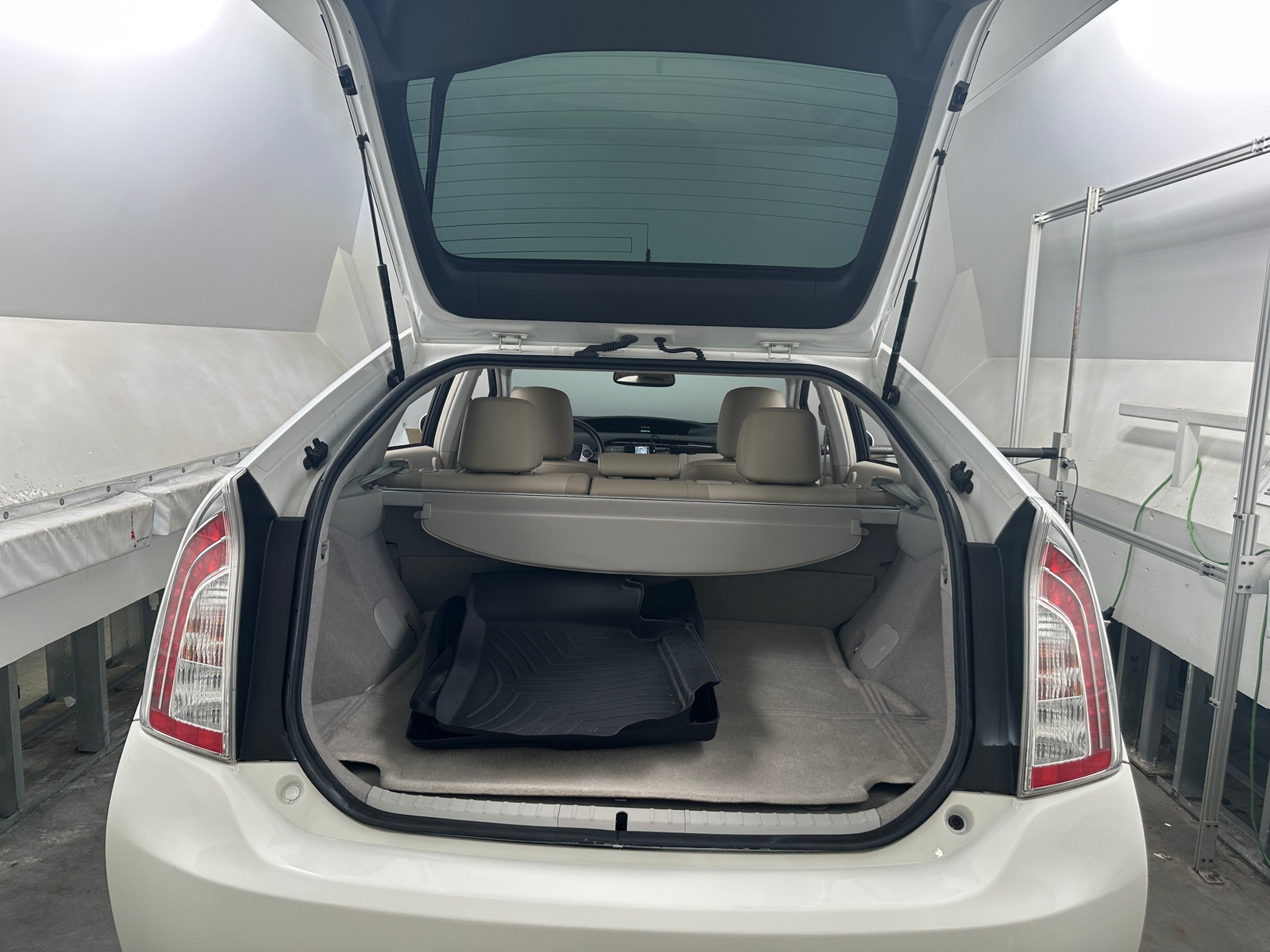 Thumbnail: 2014 Toyota Prius - 7