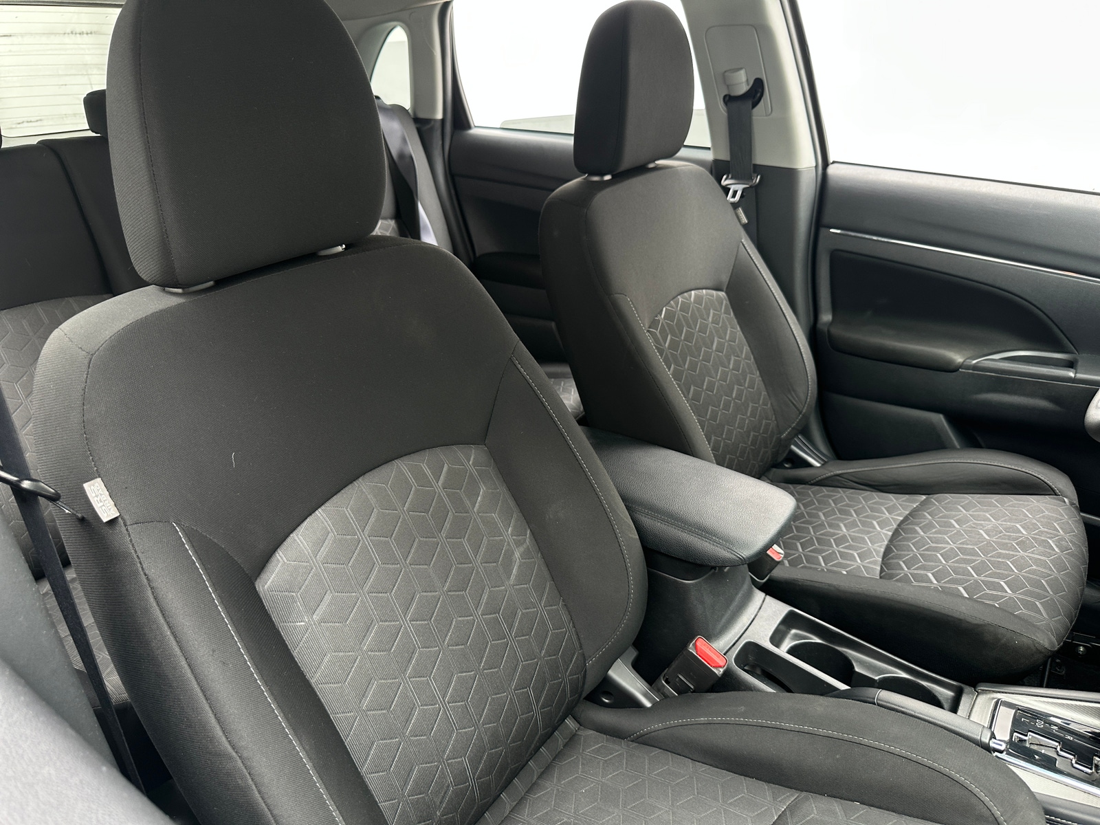 Thumbnail: 2021 Mitsubishi Outlander Sport - 2