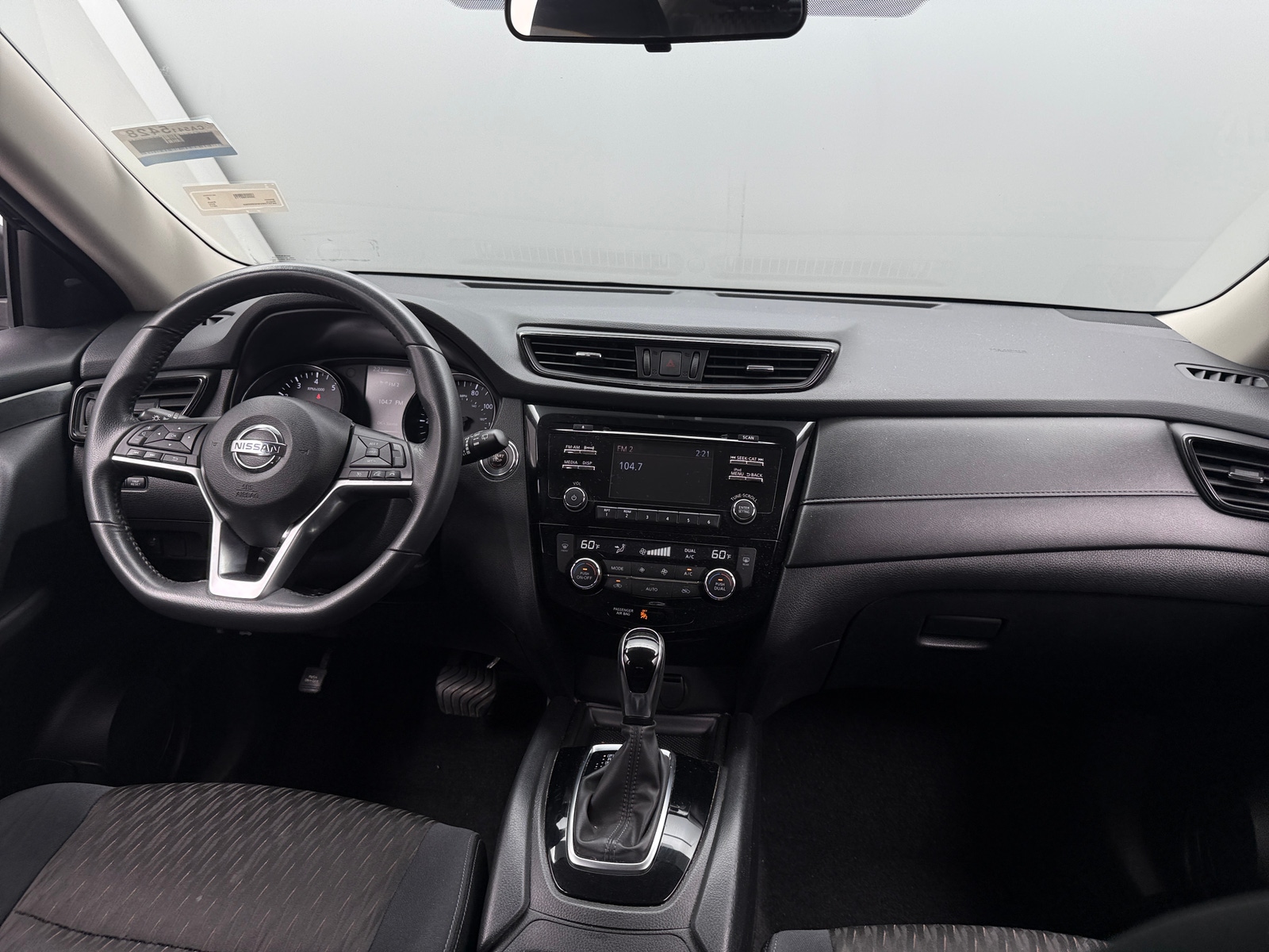 Thumbnail: 2017 Nissan Rogue - 3