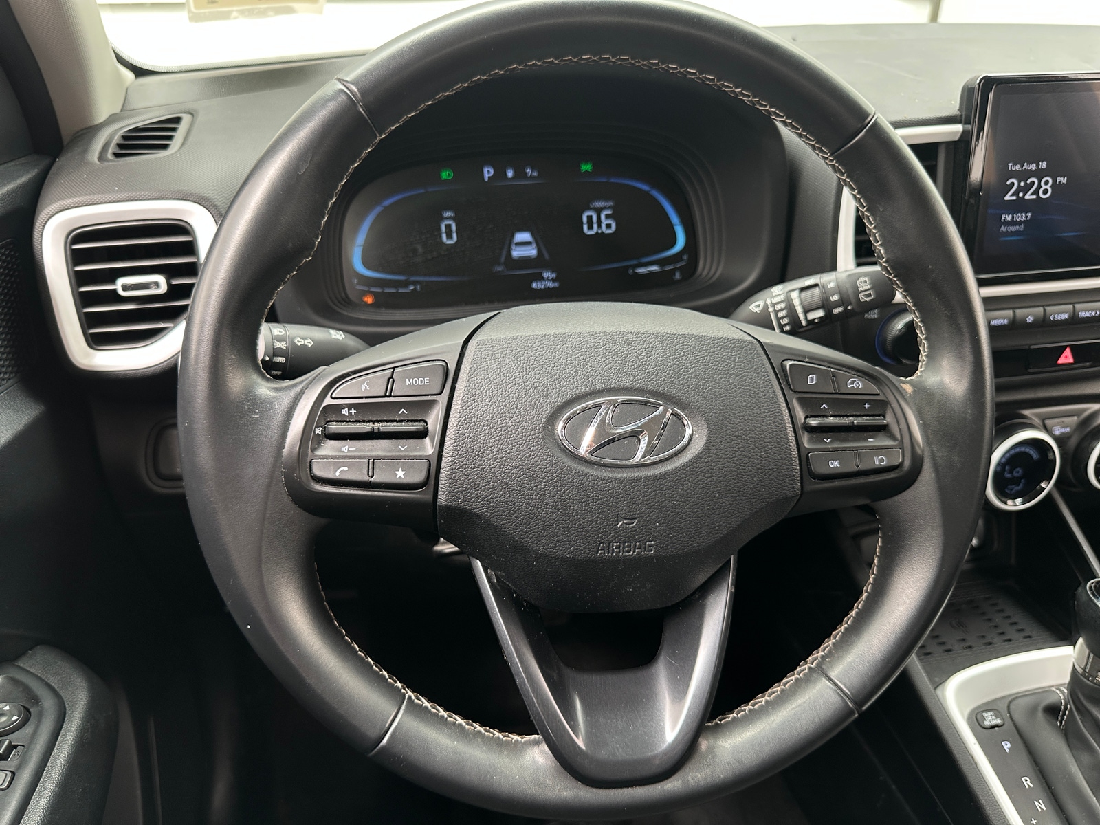 Thumbnail: 2023 Hyundai Venue - 4