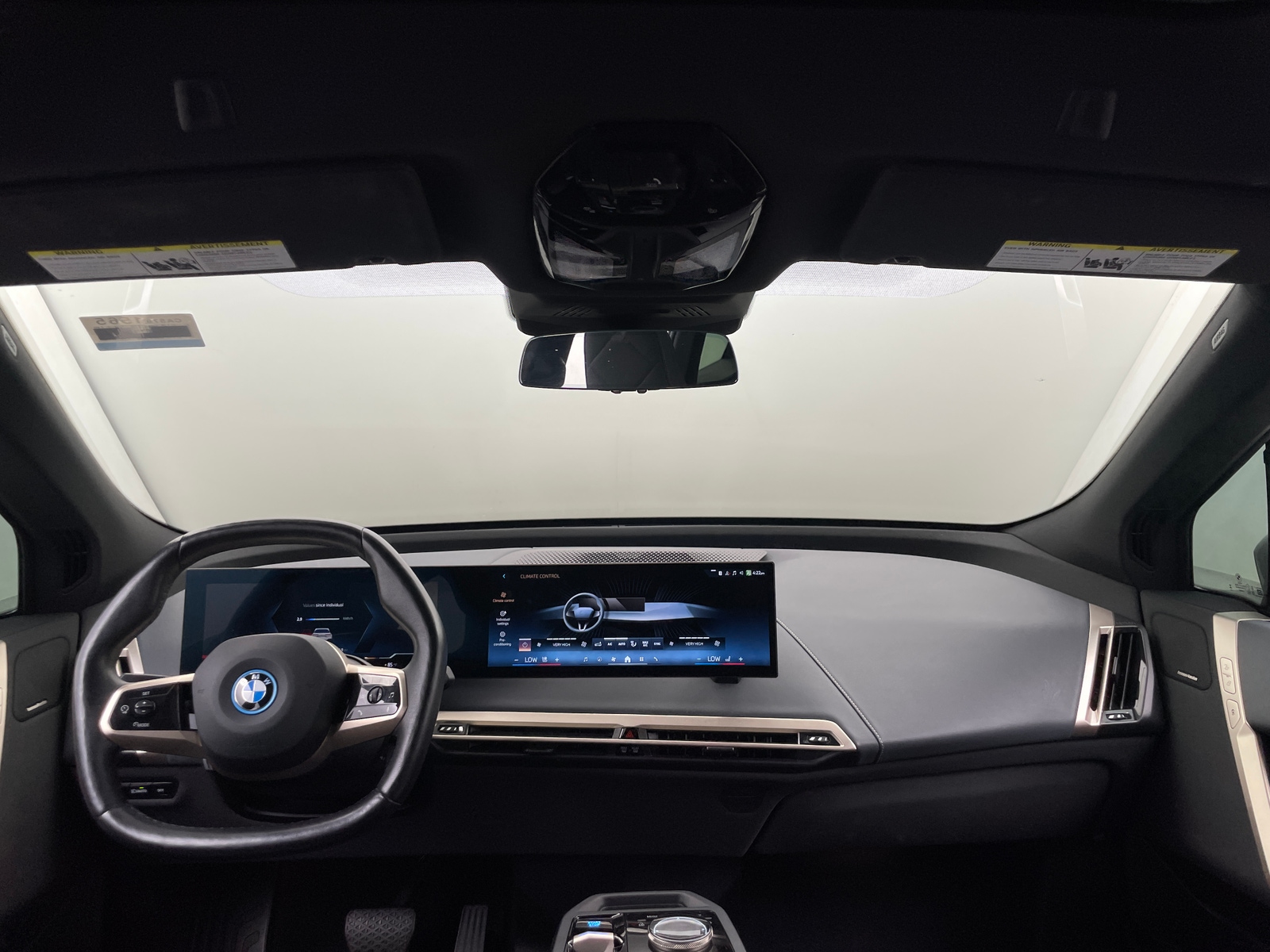 Thumbnail: 2024 BMW iX - 2