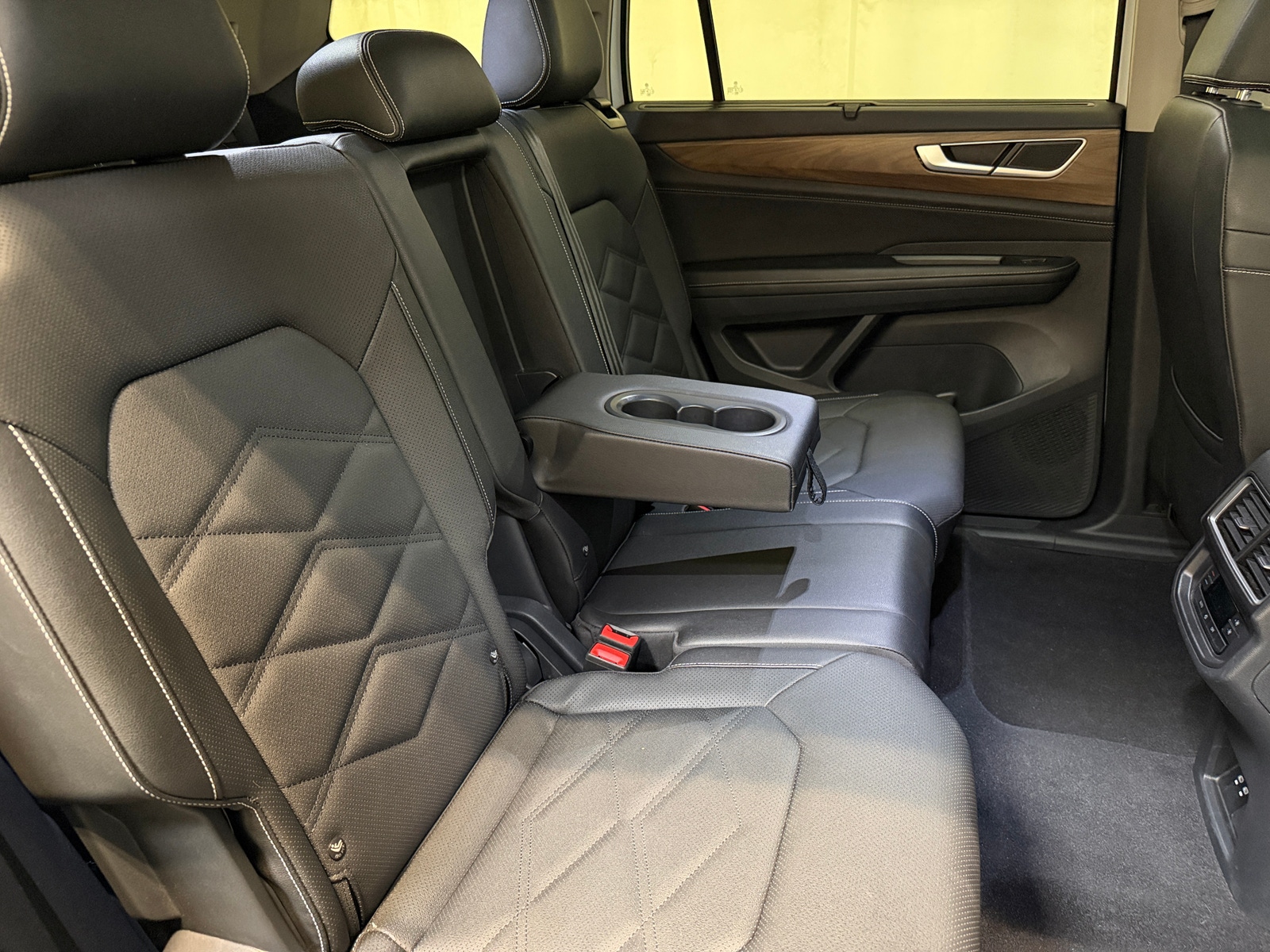 Thumbnail: 2026 Volkswagen Atlas - 6