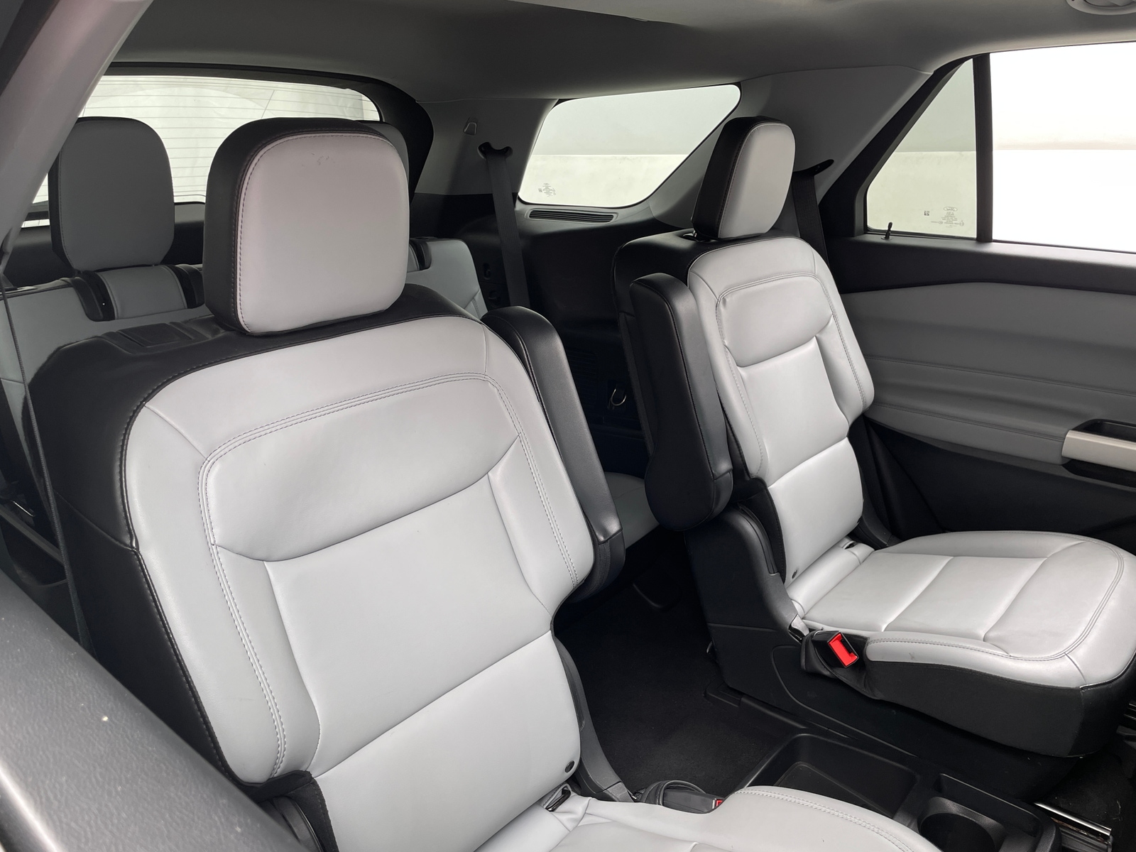 Thumbnail: 2021 Ford Explorer - 5
