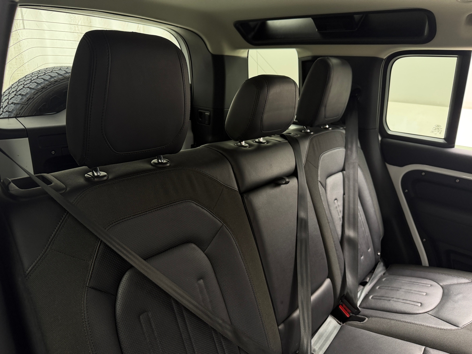Thumbnail: 2020 Land Rover Defender - 5