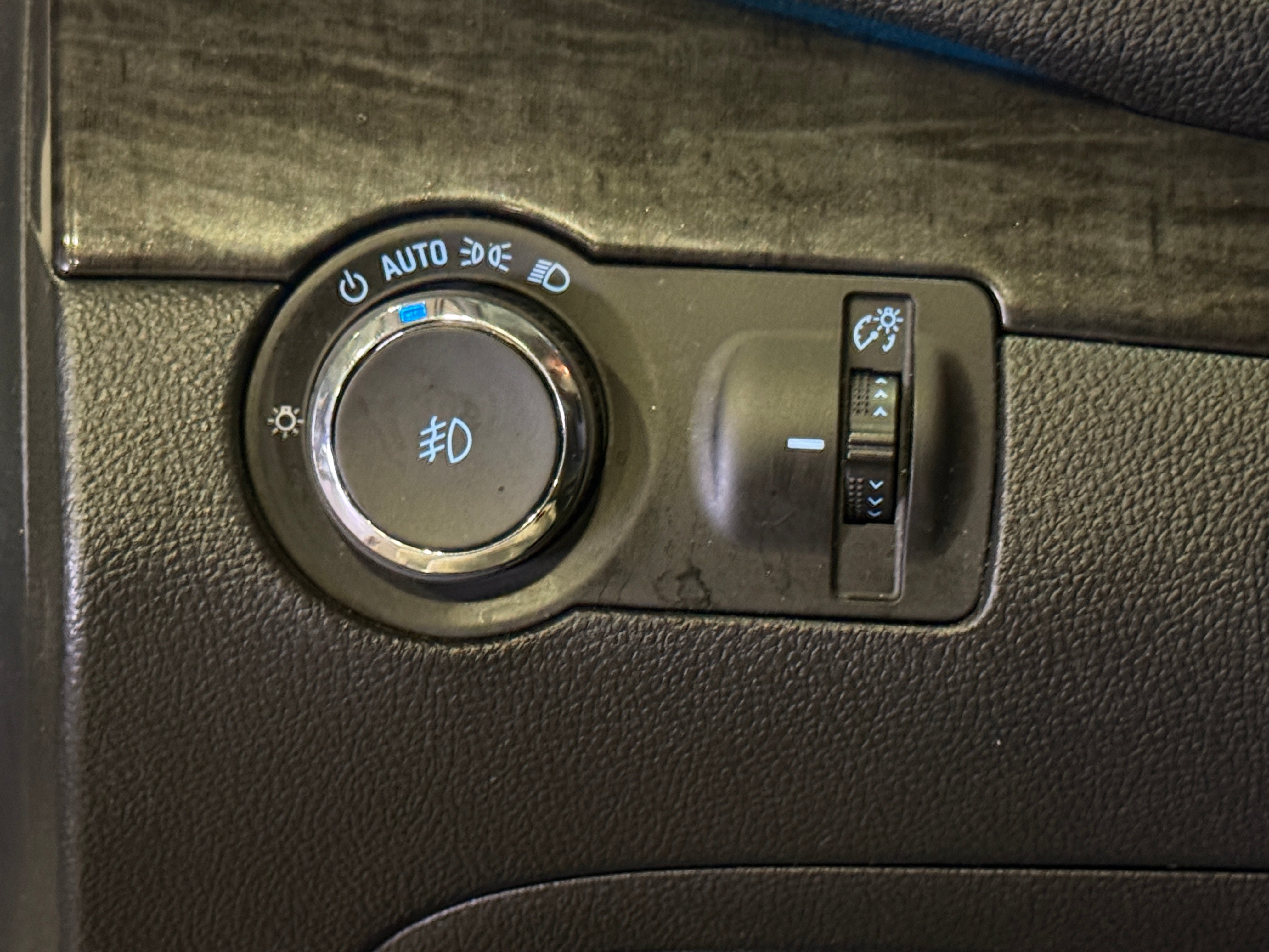 Used 2014 Buick Encore Convenience with VIN KL4CJBSB1EB546493 for sale in Pewaukee, WI