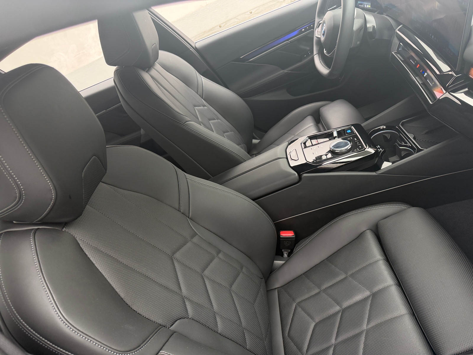 Thumbnail: 2024 BMW i5 - 2
