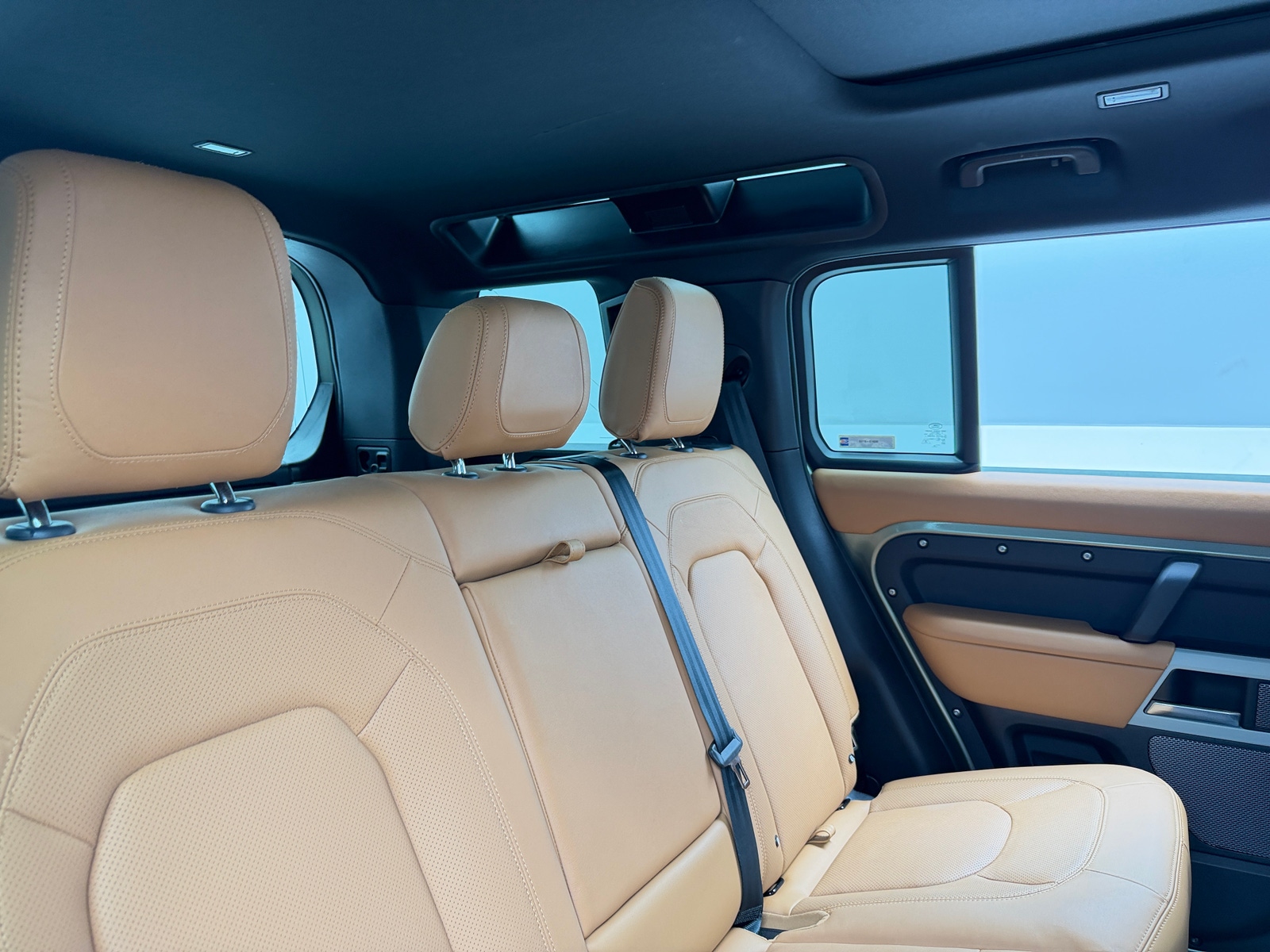 Thumbnail: 2024 Land Rover Defender - 5