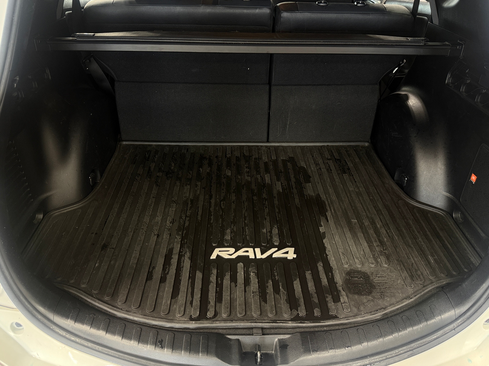Thumbnail: 2016 Toyota RAV4 - 6