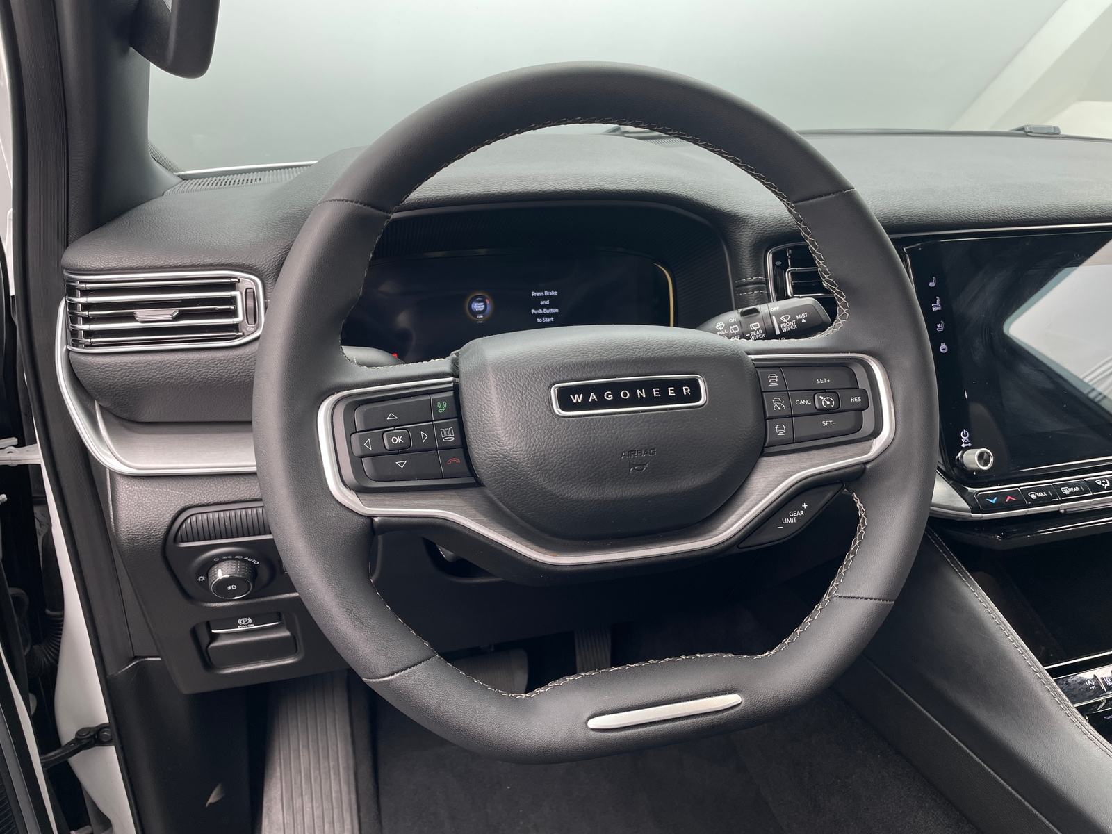 Thumbnail: 2025 Jeep Wagoneer - 4