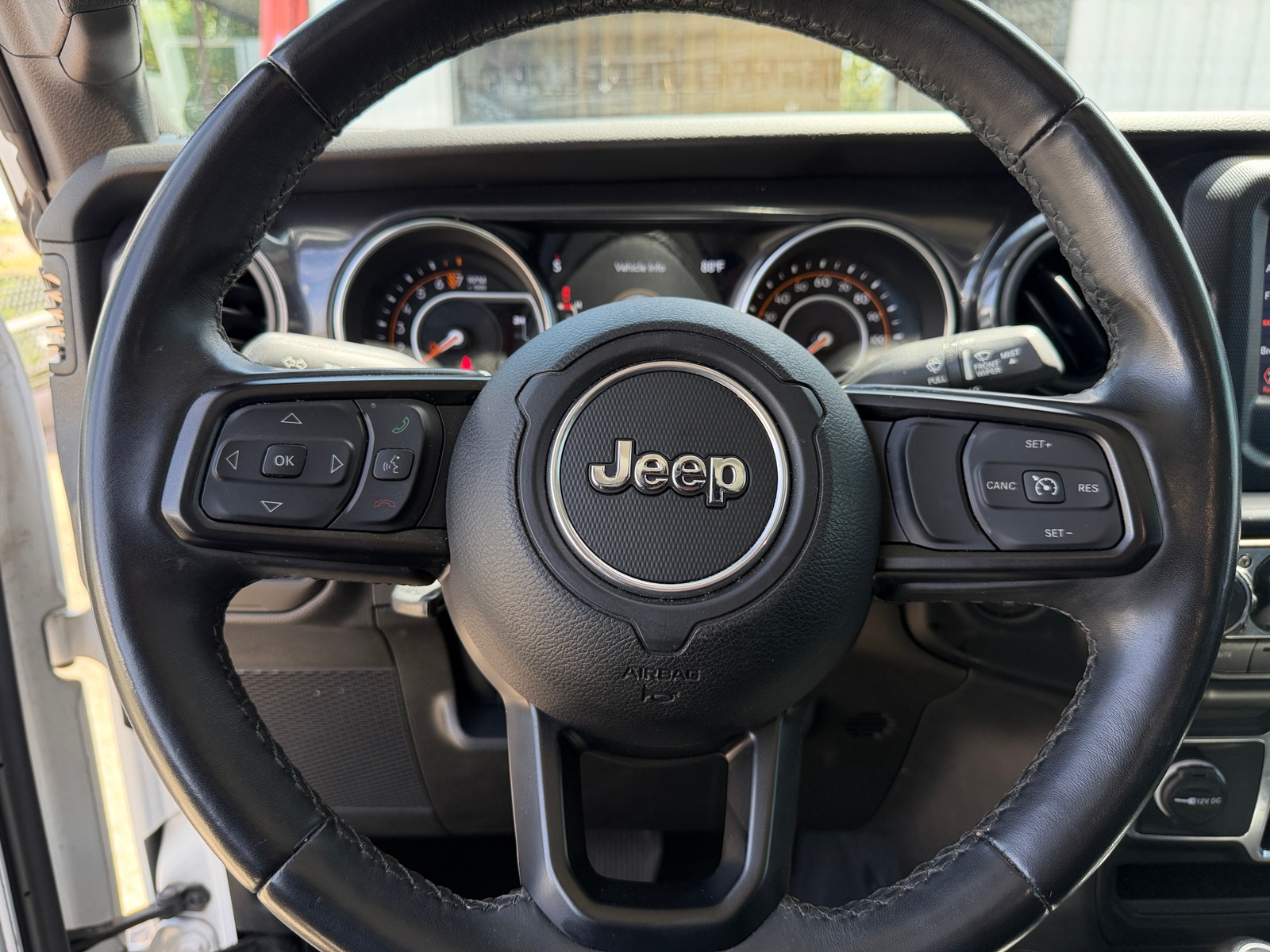 Thumbnail: 2022 Jeep Gladiator - 5