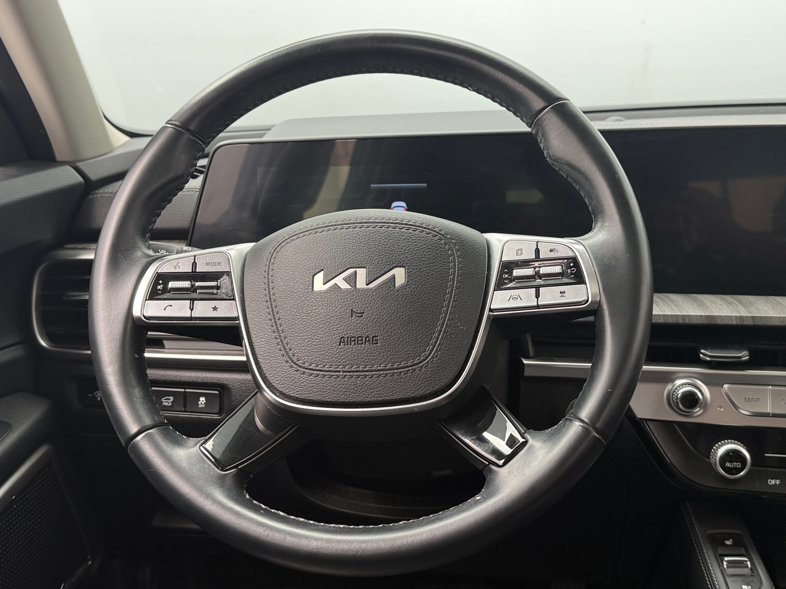Thumbnail: 2024 Kia Telluride - 4