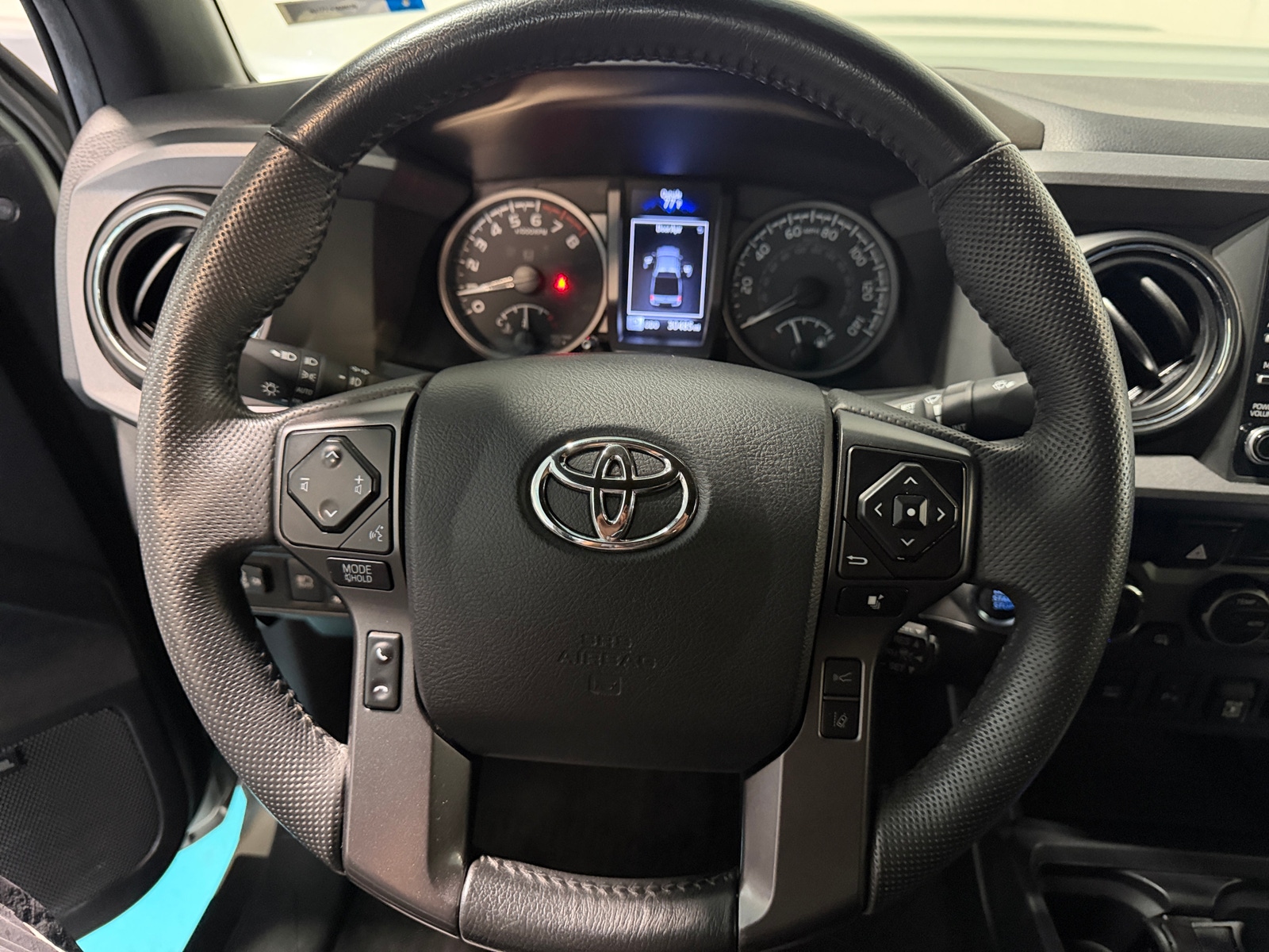 Thumbnail: 2022 Toyota Tacoma - 5