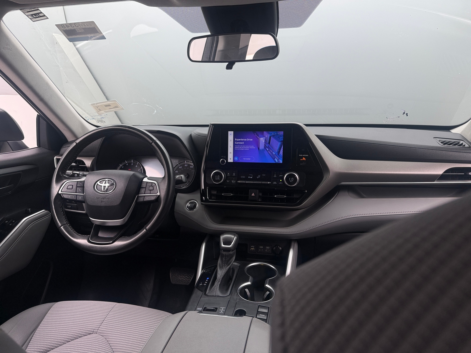 Thumbnail: 2023 Toyota Highlander - 3