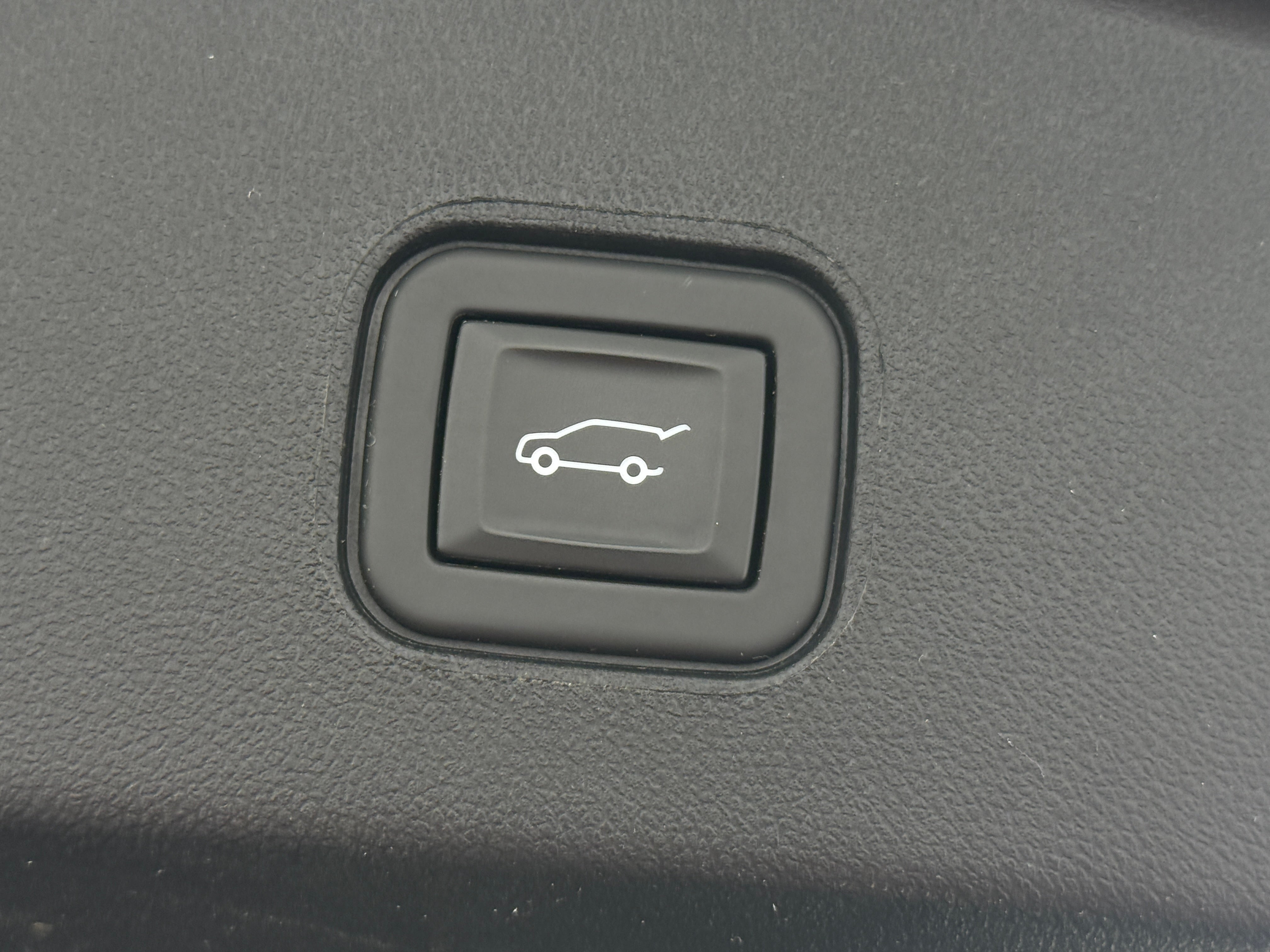 Used 2024 Cadillac LYRIQ Sport 1 with VIN 1GYKPTRL7RZ116026 for sale in Auburn, WA