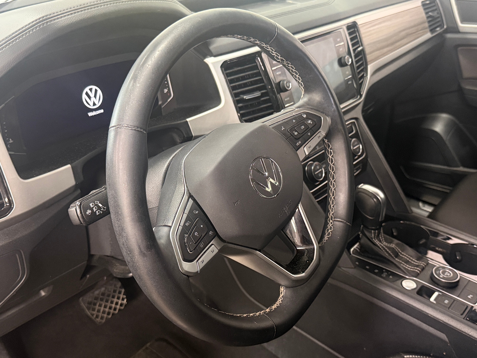 Thumbnail: 2023 Volkswagen Atlas - 4