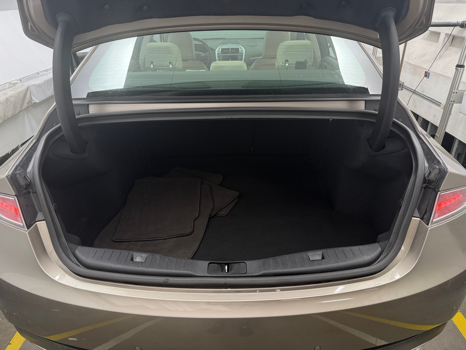 Thumbnail: 2020 Lincoln MKZ - 6