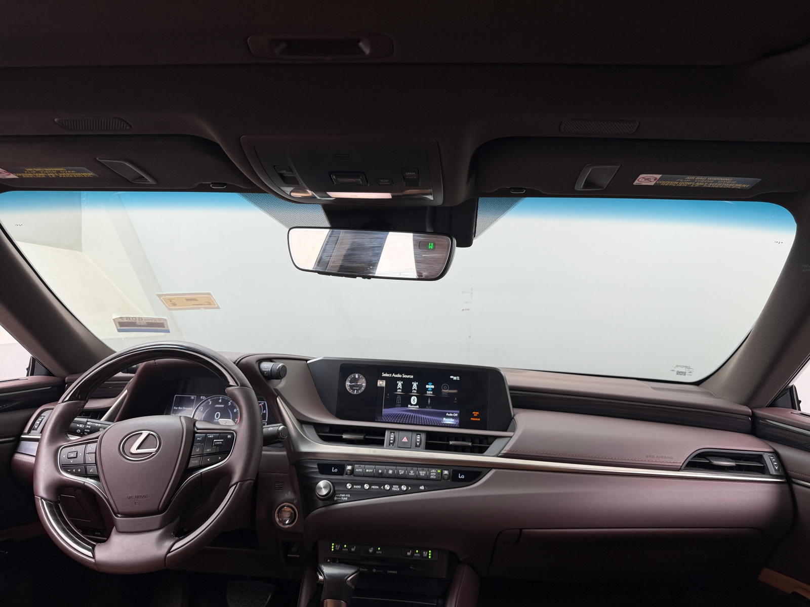 Thumbnail: 2021 Lexus ES - 2