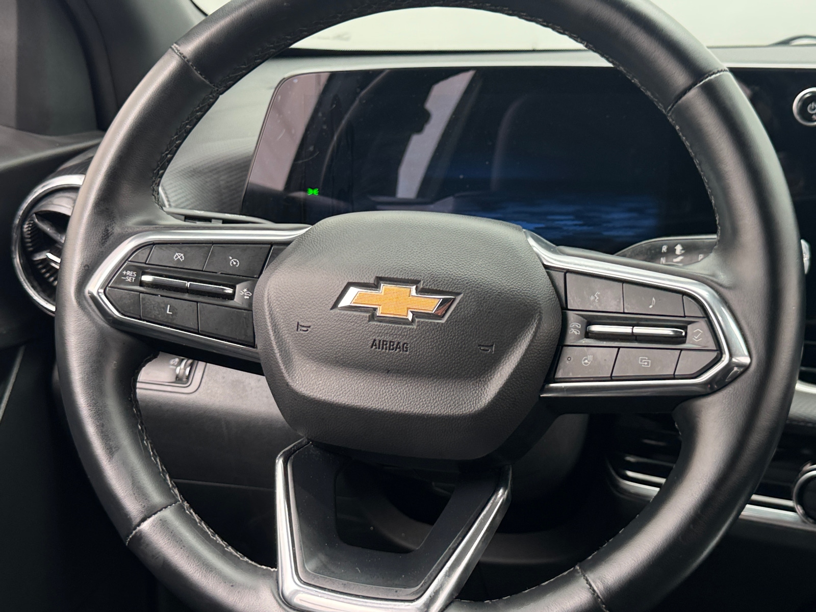 Thumbnail: 2025 Chevrolet Equinox - 4