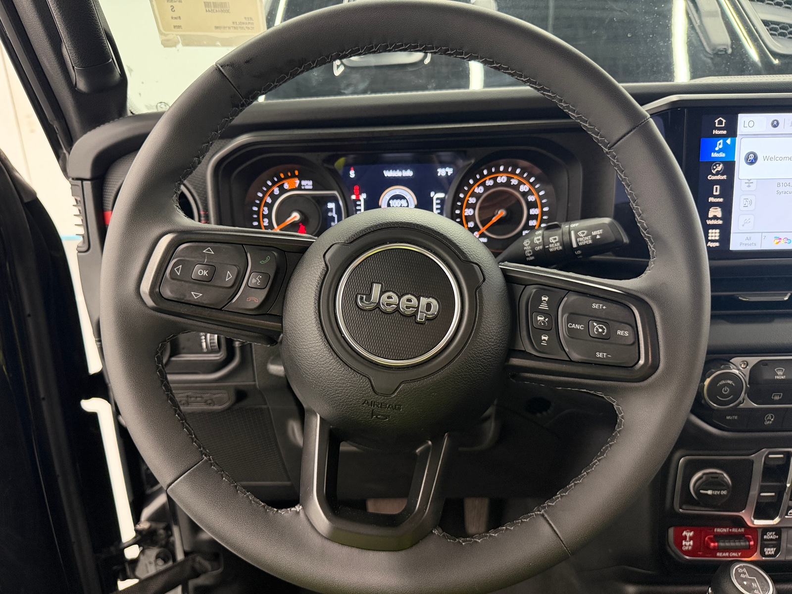 Thumbnail: 2026 Jeep Wrangler - 5