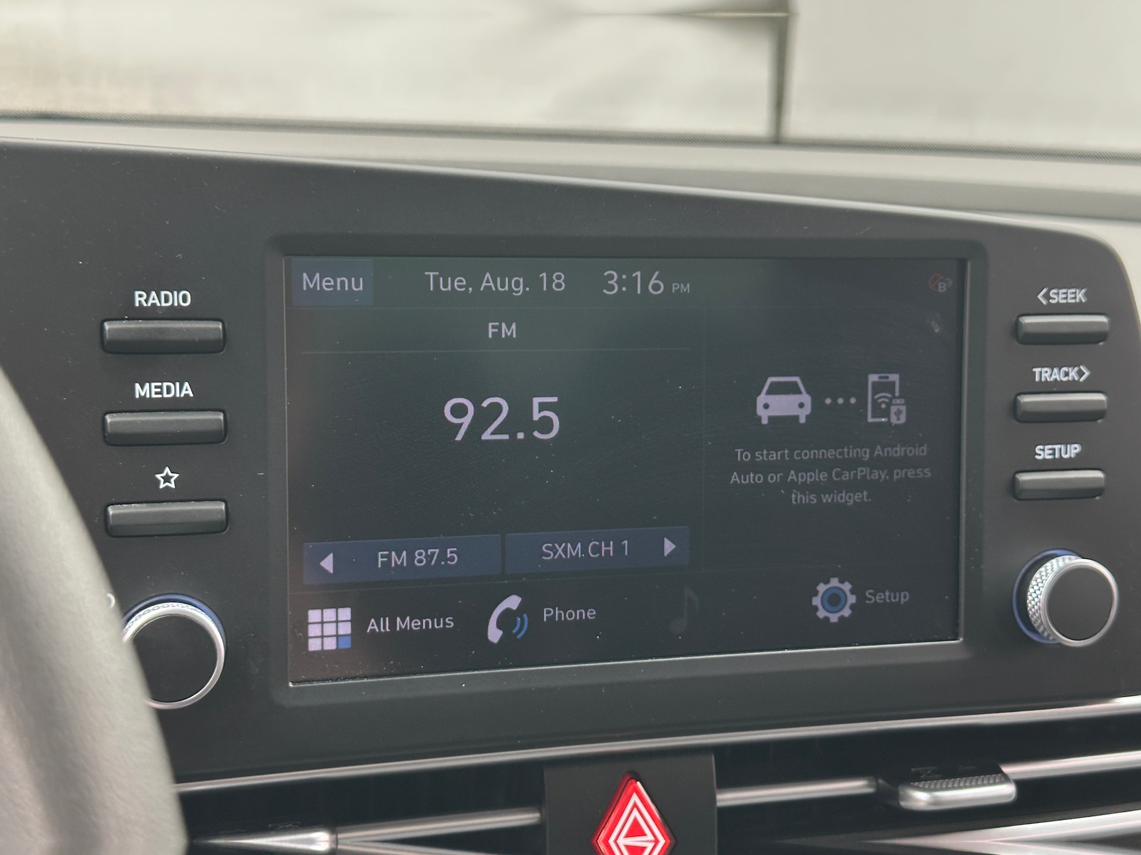 Thumbnail: 2023 Hyundai Elantra - 4