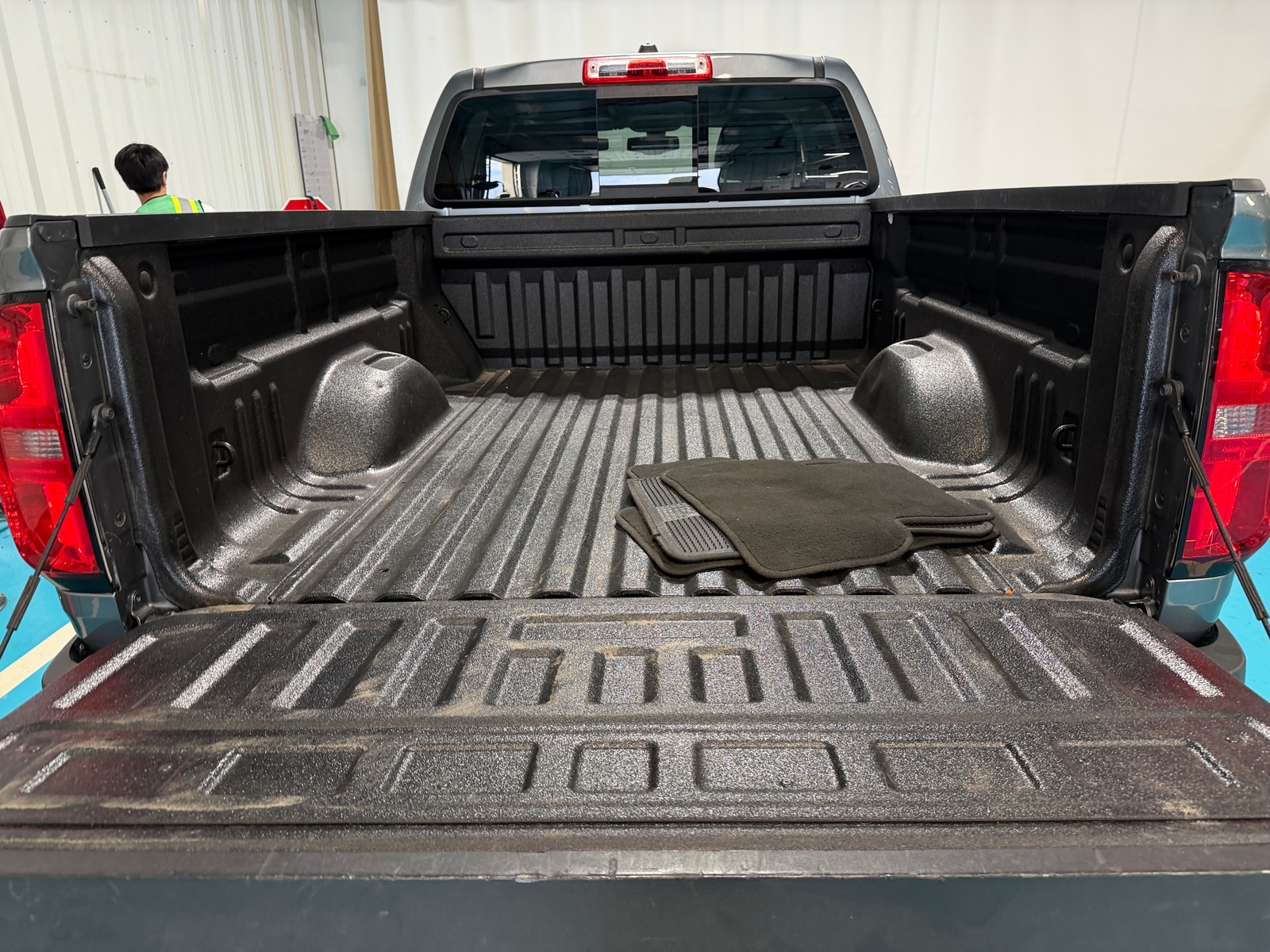 Thumbnail: 2021 Chevrolet Colorado - 6