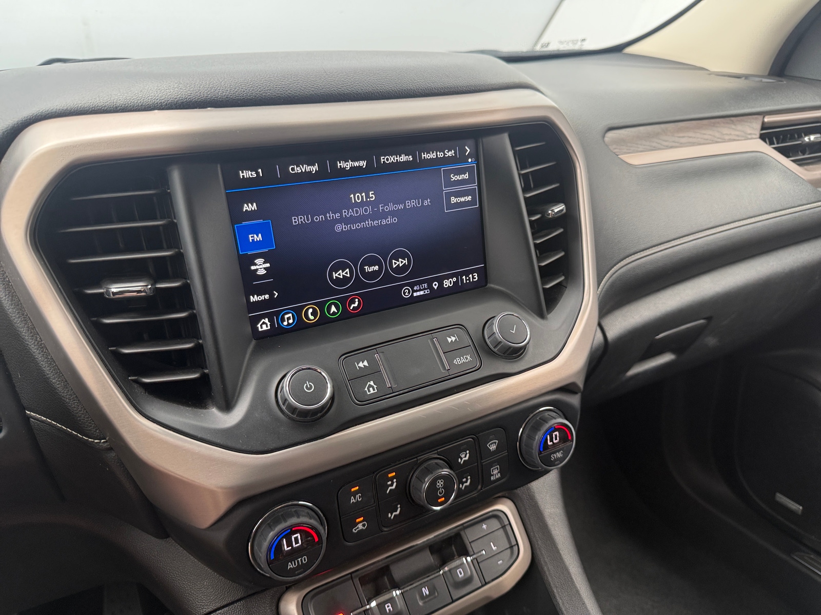 Thumbnail: 2023 GMC Acadia - 3
