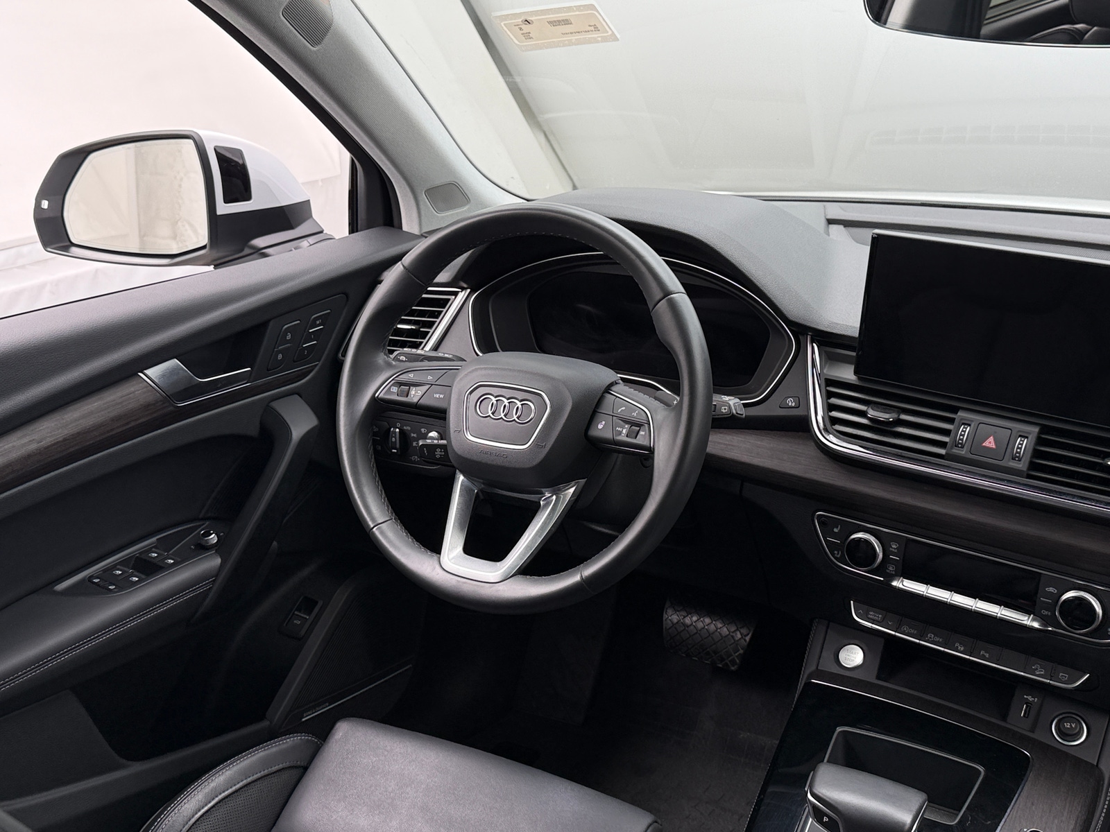 Thumbnail: 2023 Audi Q5 - 4