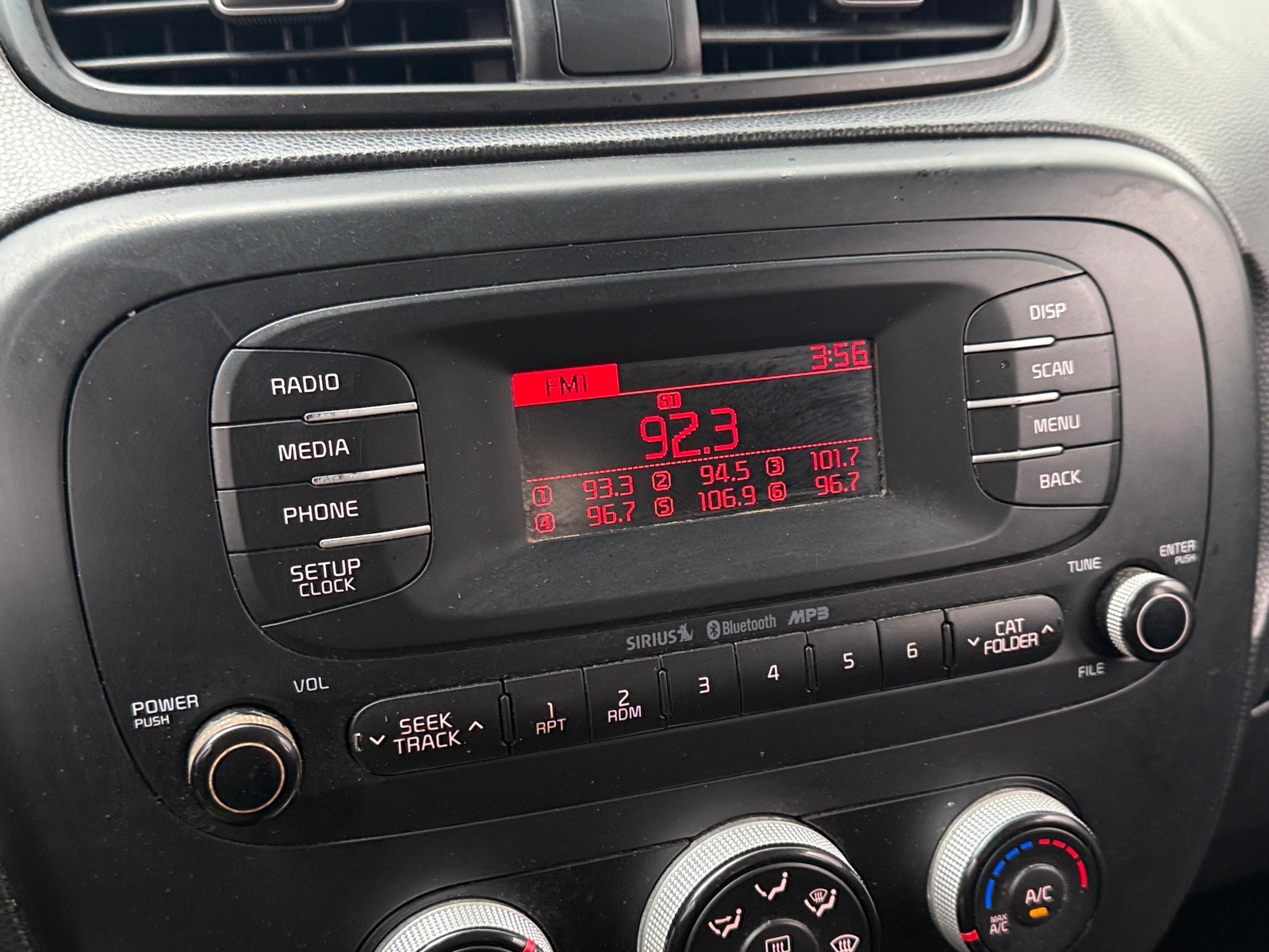 Thumbnail: 2016 Kia Soul - 4