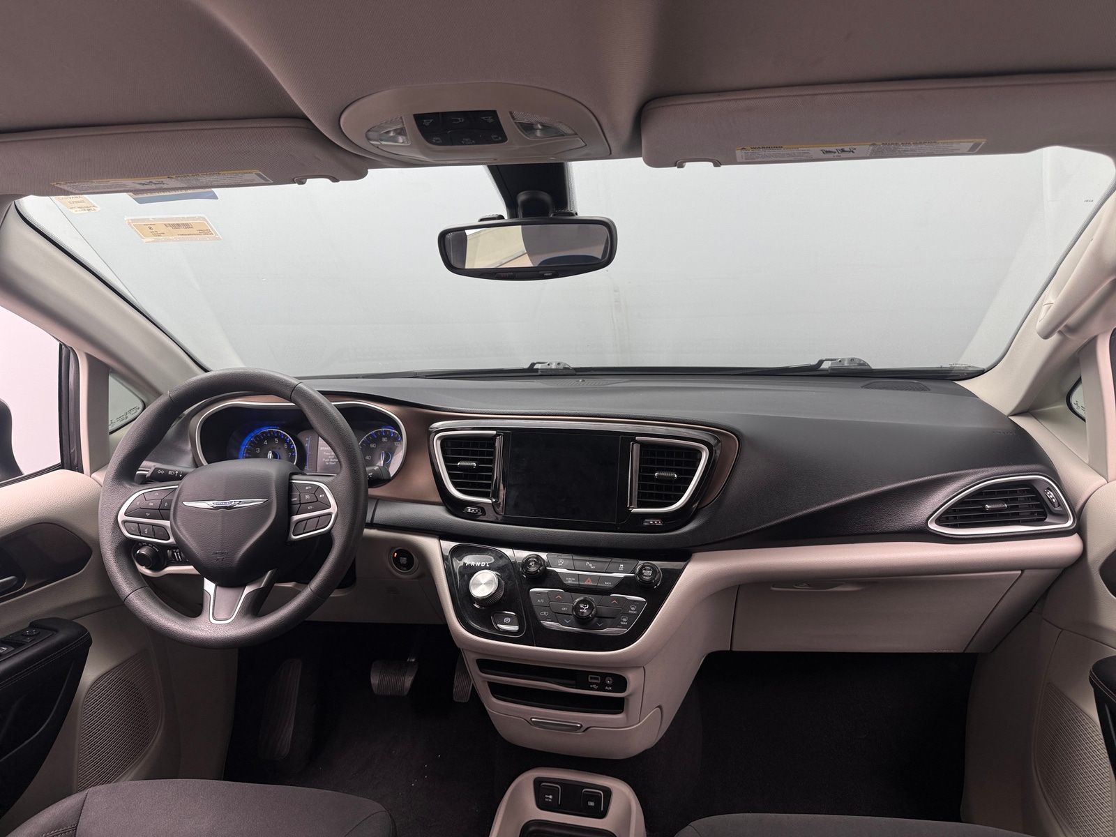 Thumbnail: 2017 Chrysler Pacifica - 3