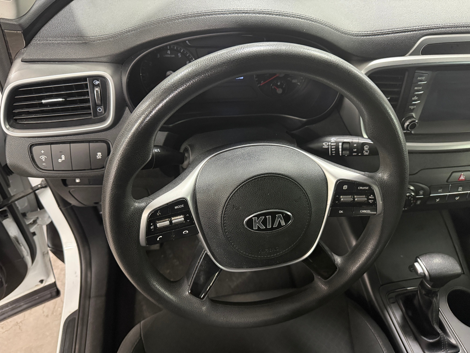 Thumbnail: 2020 Kia Sorento - 5