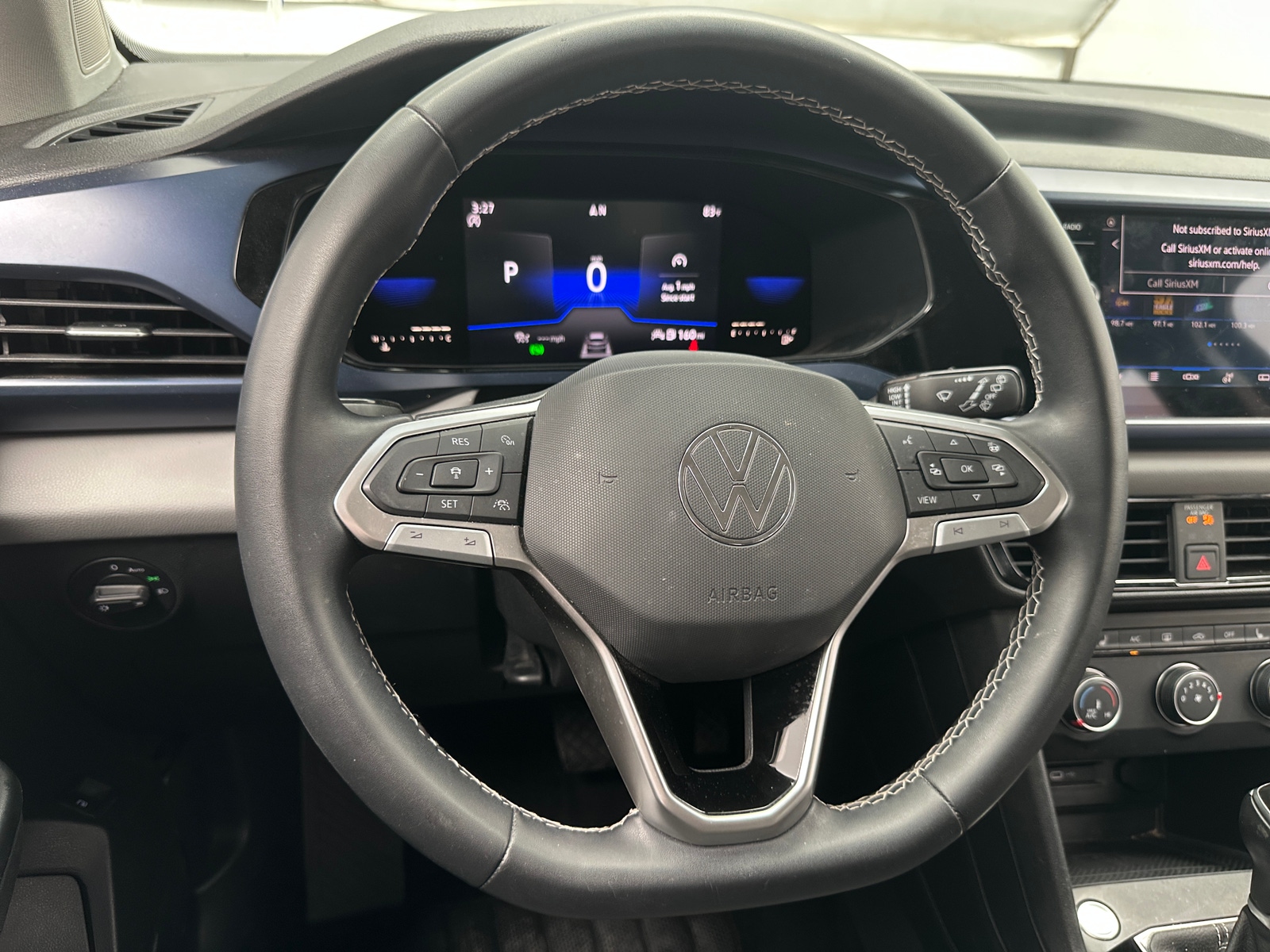 Thumbnail: 2022 Volkswagen Taos - 4