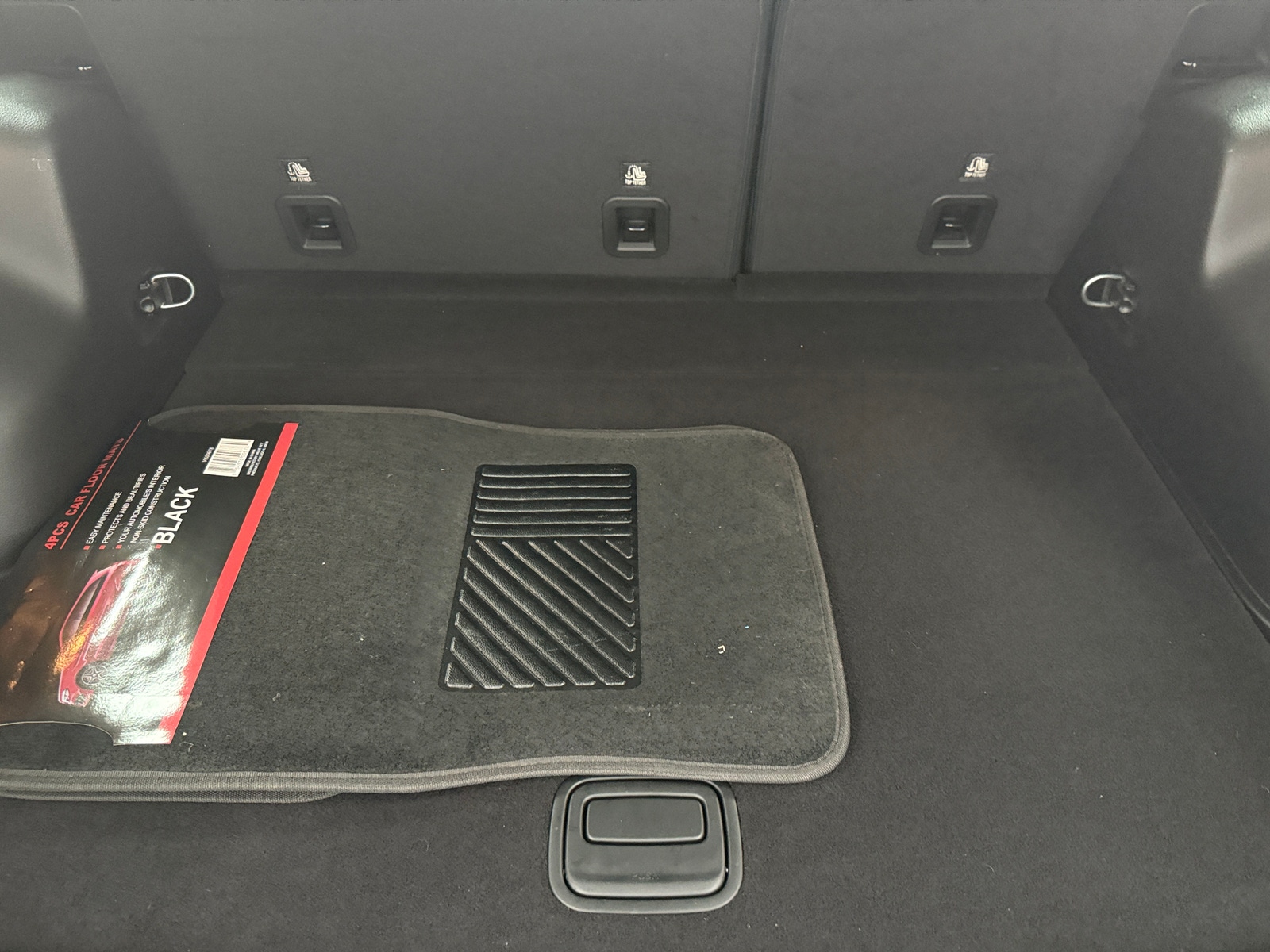 Thumbnail: 2019 Jeep Cherokee - 7