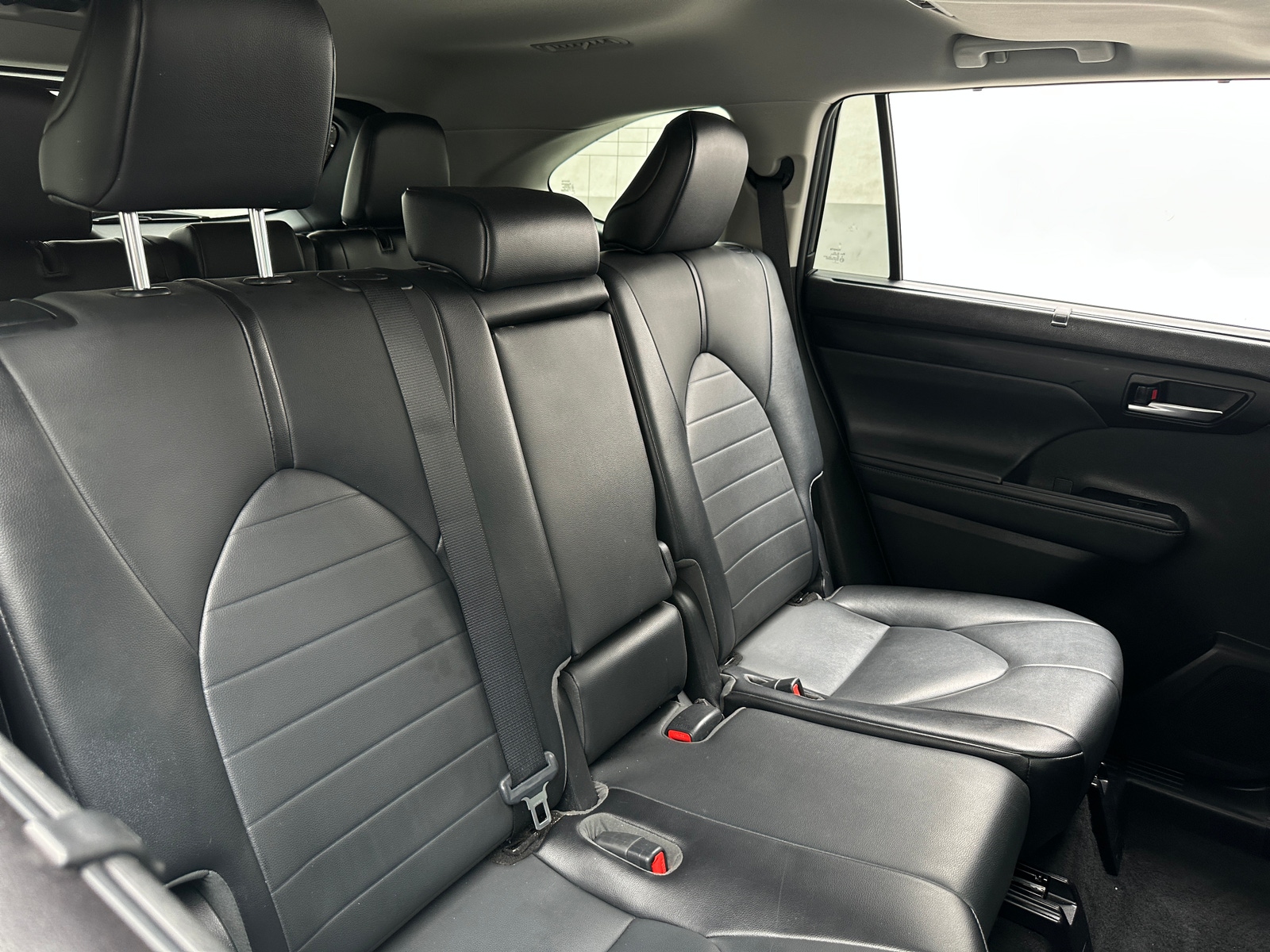 Thumbnail: 2021 Toyota Highlander - 5