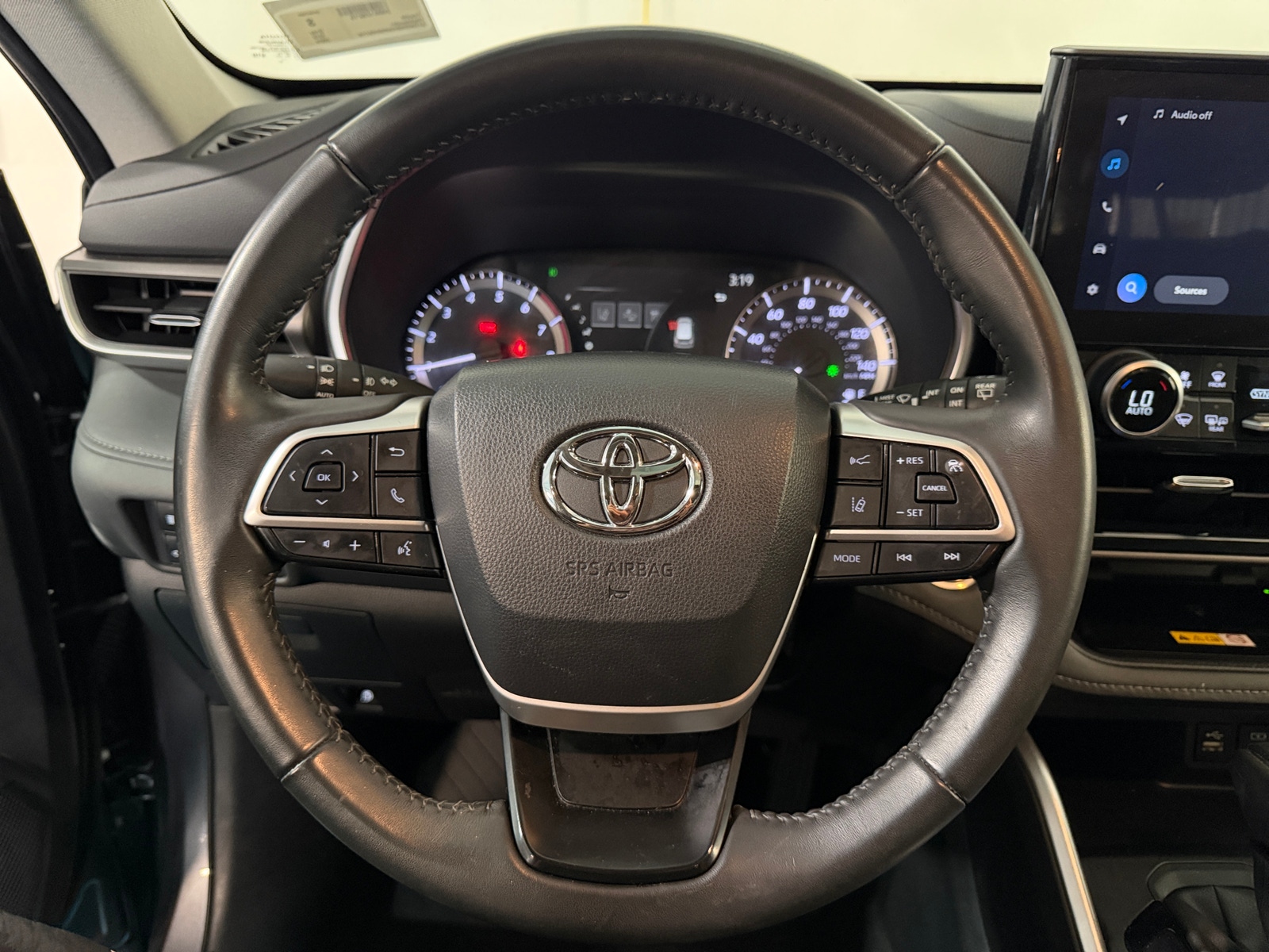 Thumbnail: 2024 Toyota Highlander - 4