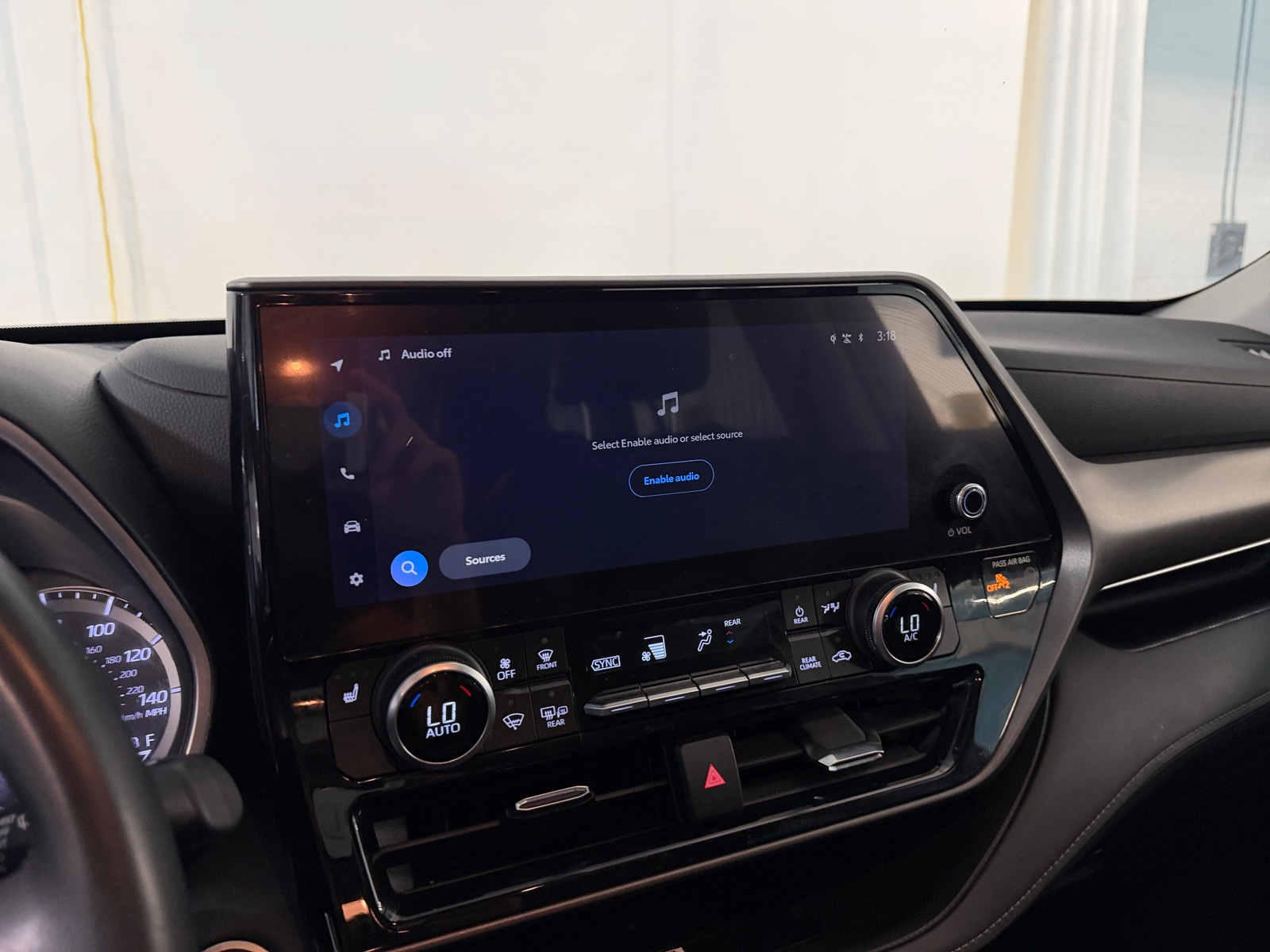 Thumbnail: 2024 Toyota Highlander - 3