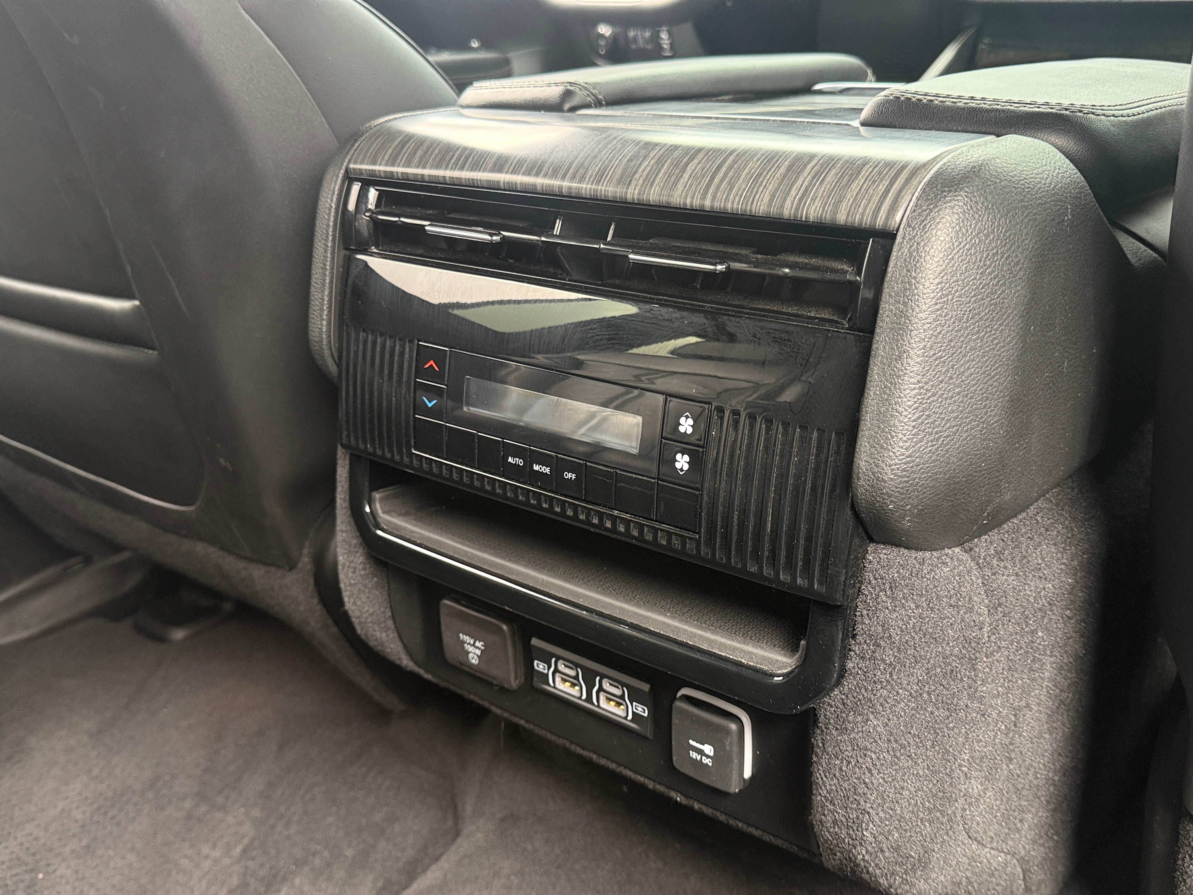 2024 Jeep Wagoneer
