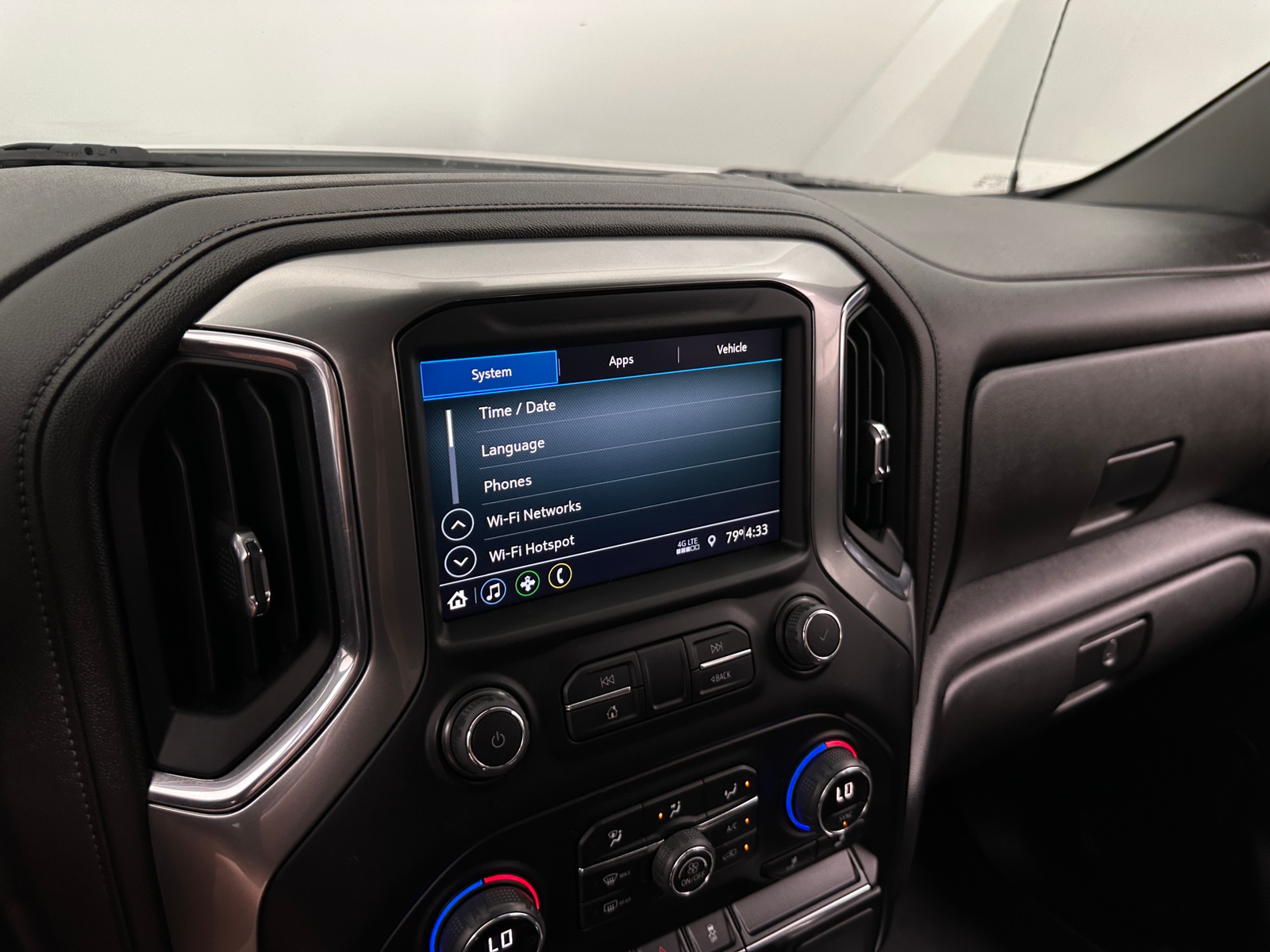 Thumbnail: 2022 Chevrolet Silverado 1500 - 4