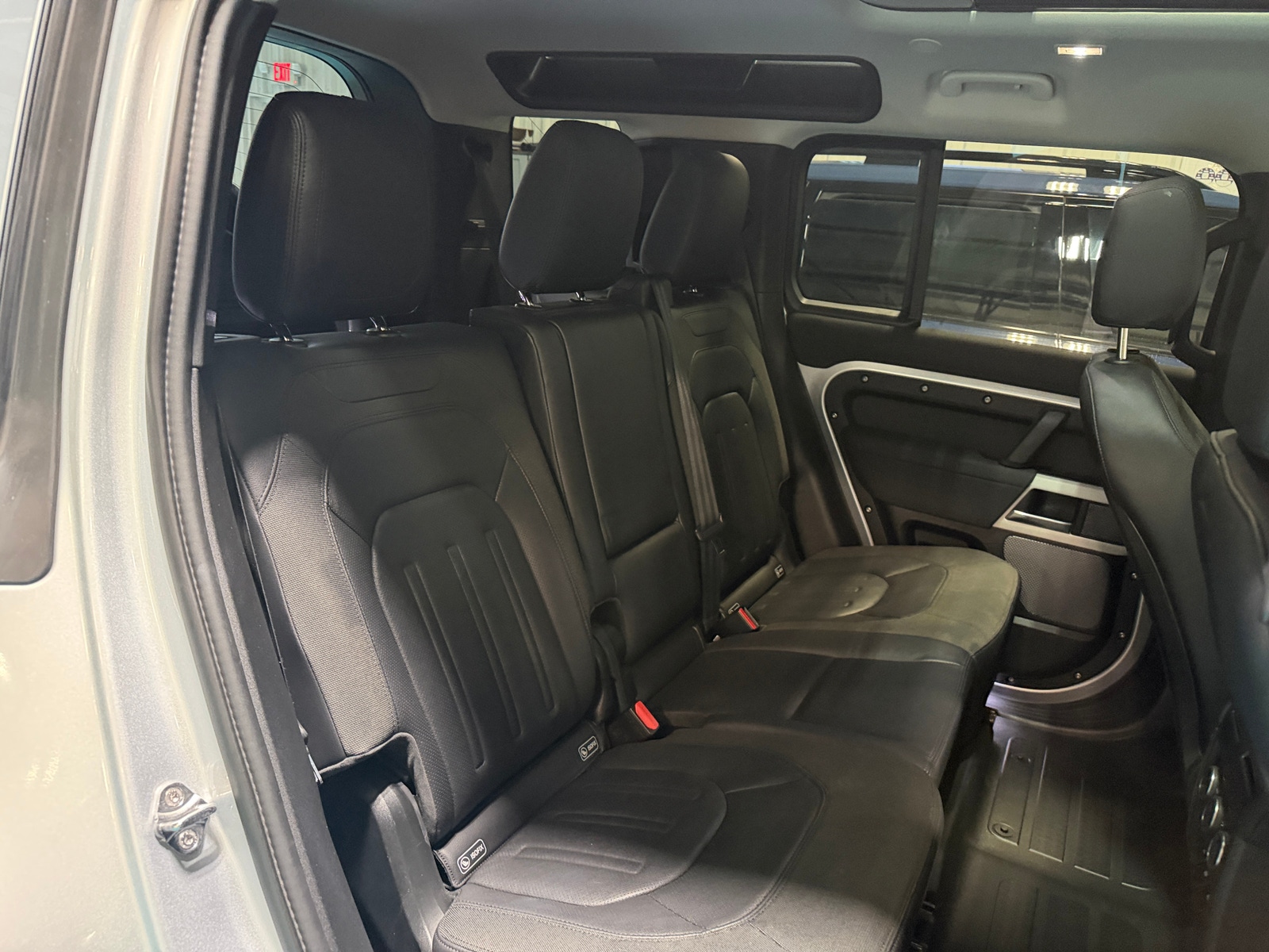 Thumbnail: 2020 Land Rover Defender - 6