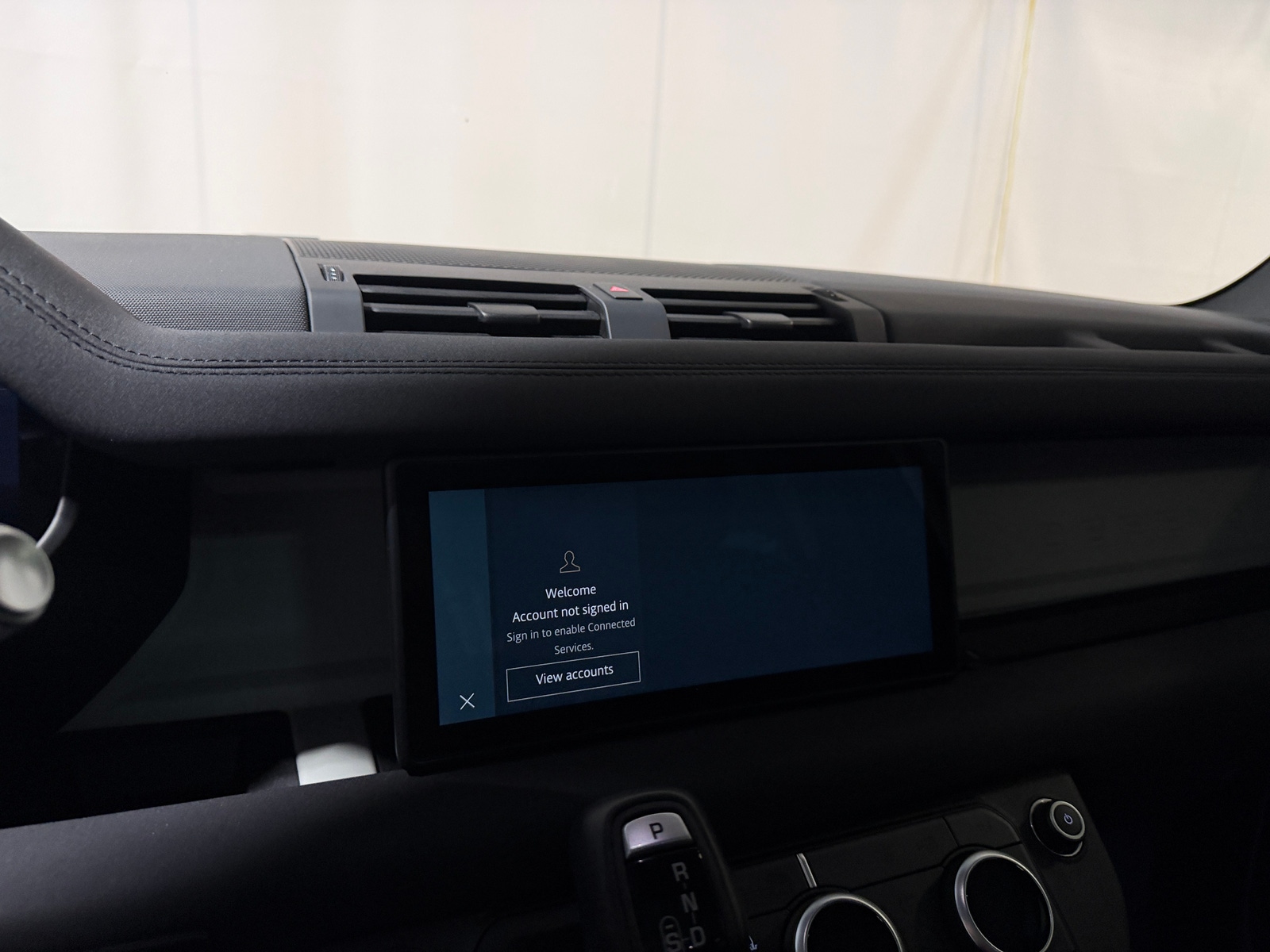 Thumbnail: 2020 Land Rover Defender - 4