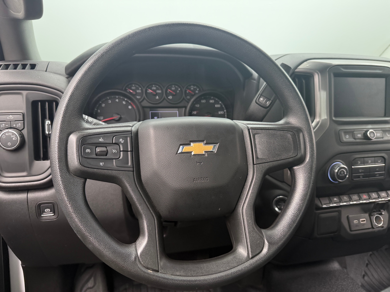 Thumbnail: 2025 Chevrolet Silverado 1500 - 4