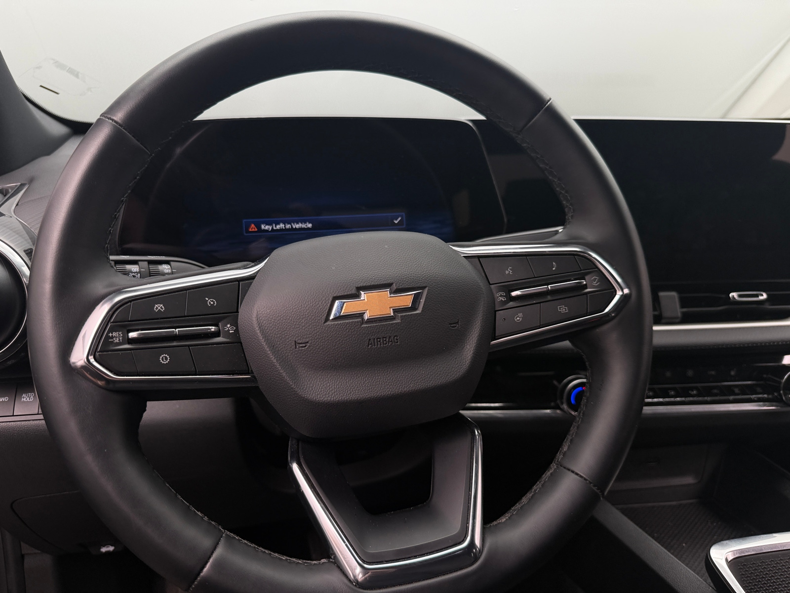 Thumbnail: 2026 Chevrolet Equinox - 4