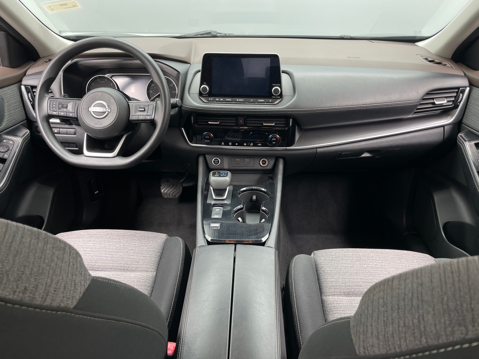Thumbnail: 2022 Nissan Rogue - 3