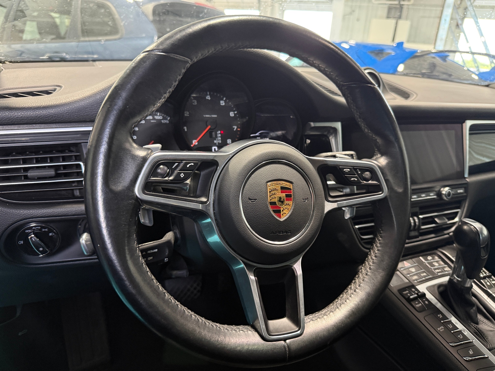 Thumbnail: 2021 Porsche Macan - 4