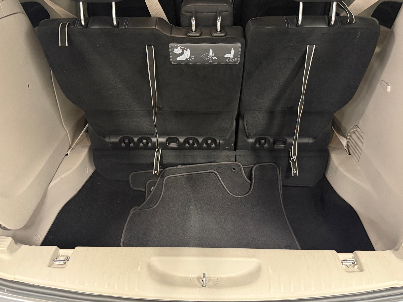 Thumbnail: 2021 Chrysler Pacifica - 6