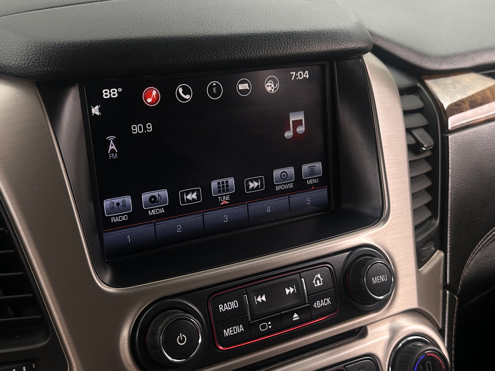 Thumbnail: 2016 GMC Yukon - 3
